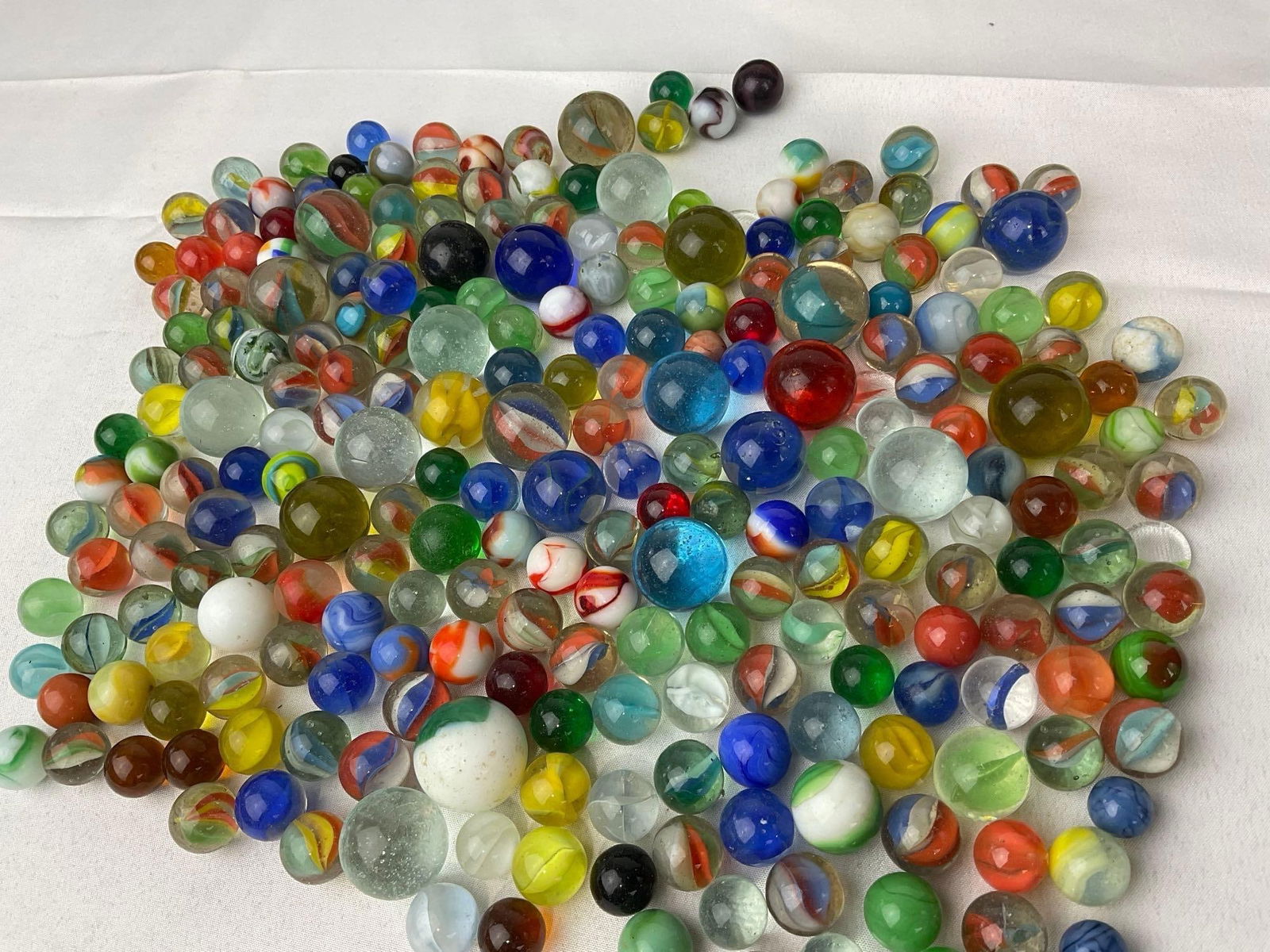 Collection of 1950s and older Marbles, many styles & colors, Small & Large - 4
