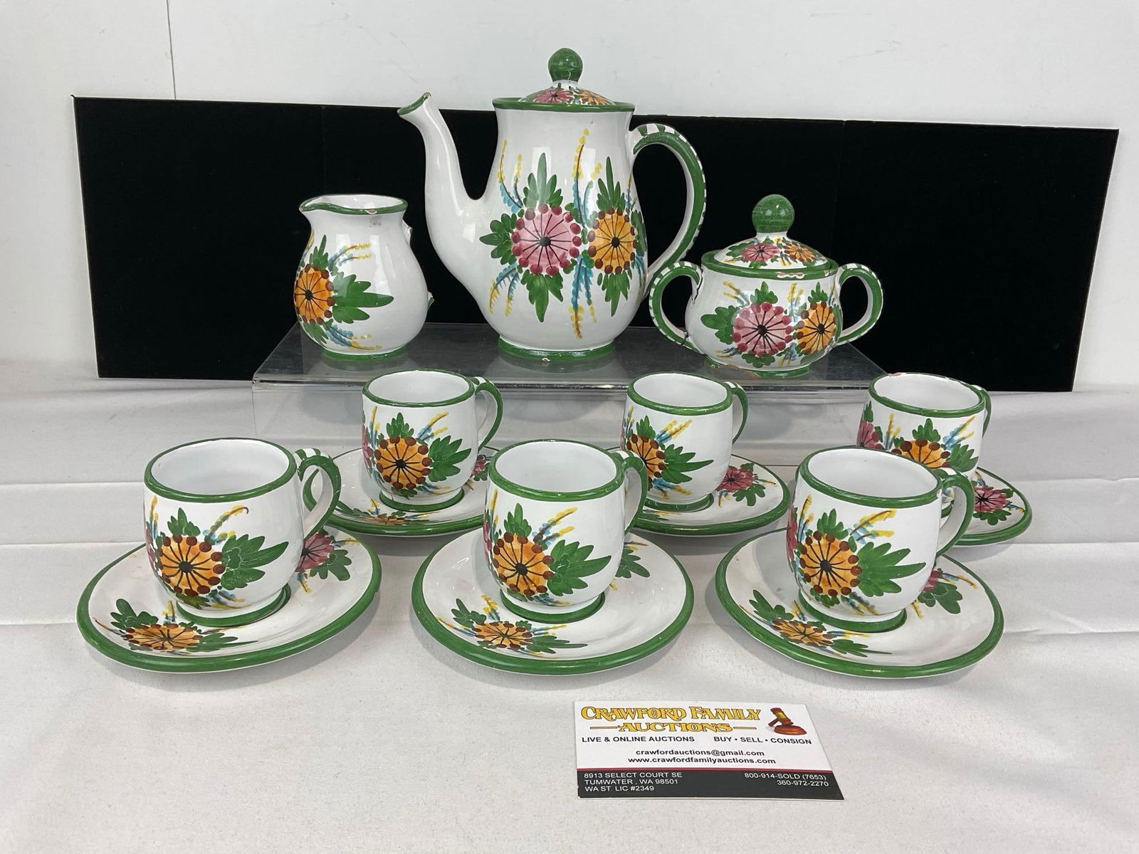 La Vietrese Vietris Italian Porcelain Set, some chips, Handpainted pattern, 15 pieces: Appears to be in fair shape, some chips along the rims, the handle on the creamer is missing. The piece measures approx 8h x 13w x 13d inches. See pics. E-5550 *Oversized shipping may apply* 