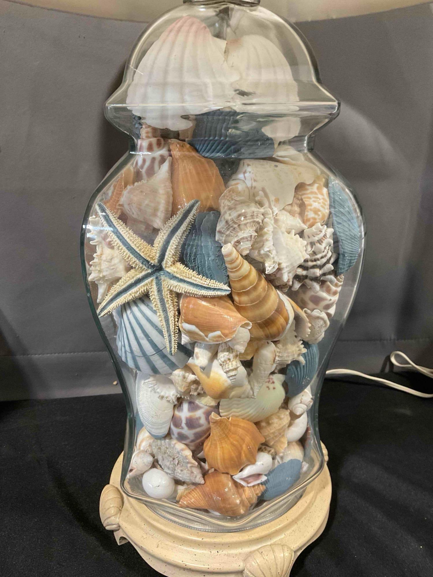 Pair of Vintage Glass & Wood Table Lamps w/ Seashell Motif. Tested, Work. Excellent Condition. - 8