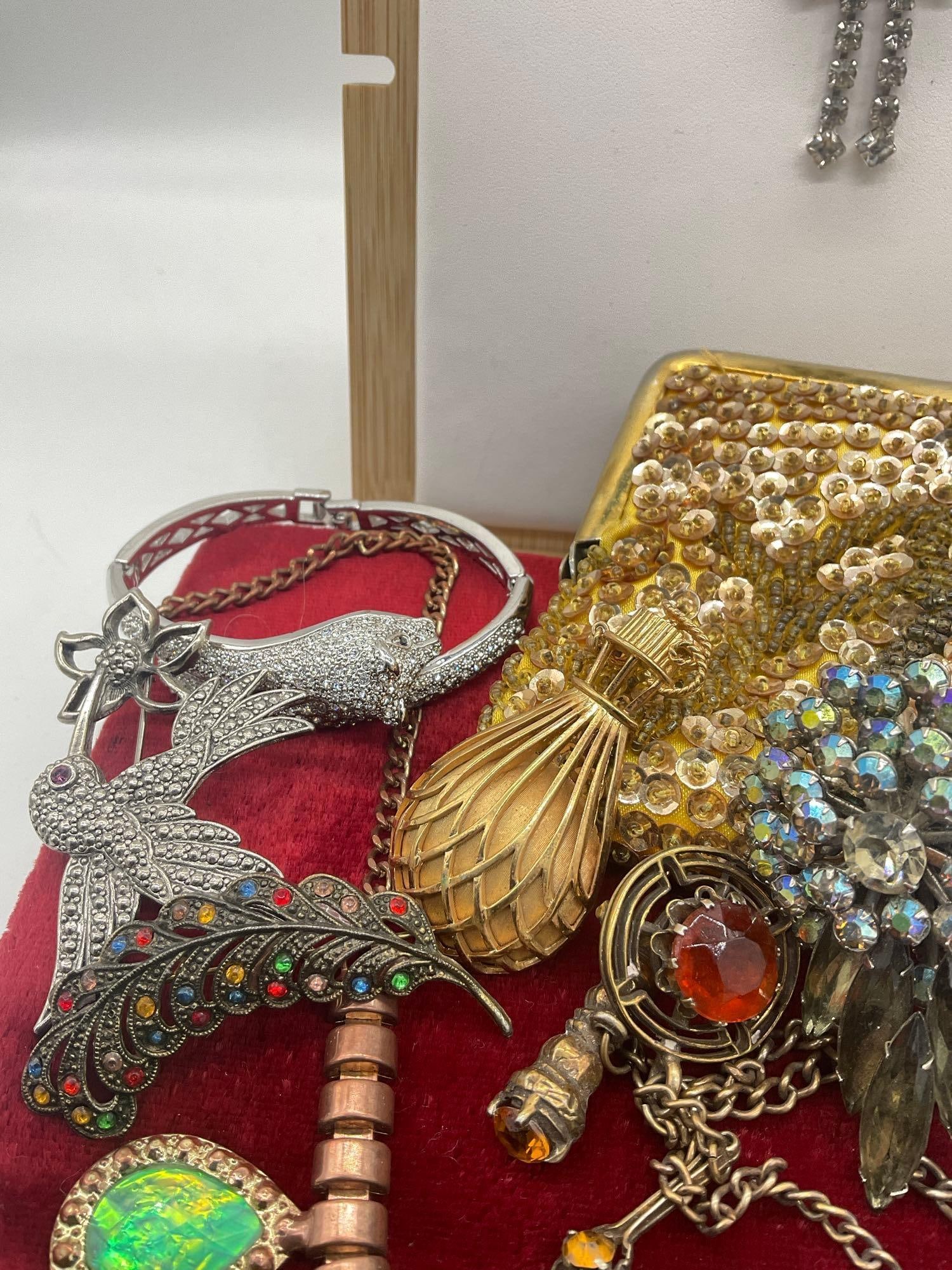 Vintage Jewelry Lot - Rhinestone pcs incl. a Weiss Bow Necklace, 1920's flapper clutch, etc - 5