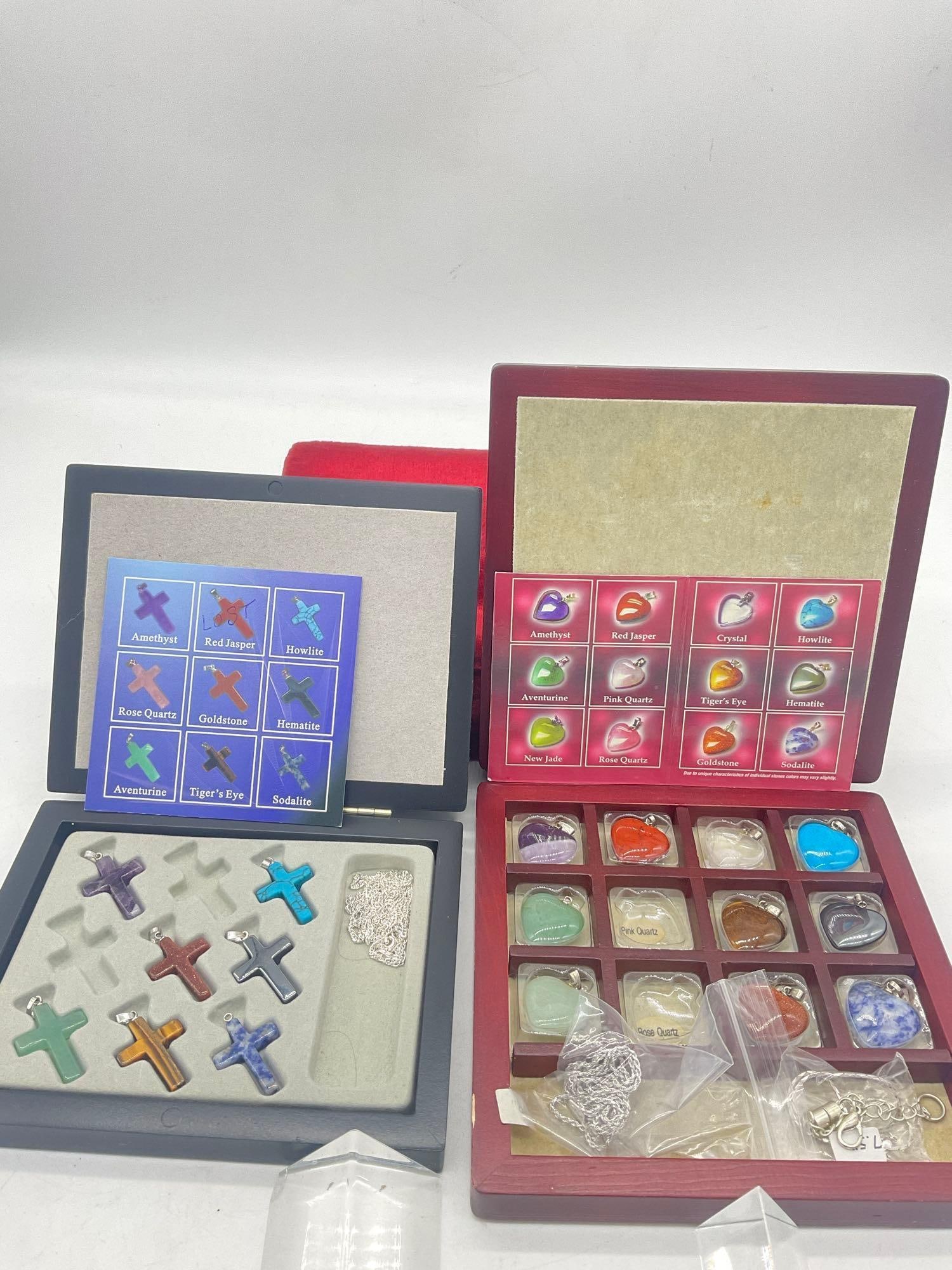 2x sets of interchangeable precious stone pendant's w/ Sterling silver necklaces in Cherry wood box: c-414 In Cherry wood box 10 x Heart shaped precious stone pedants with 16" Sterling chain and small 7" Silver? bracelet and extender with small heart dangle marked Italy 925, this was