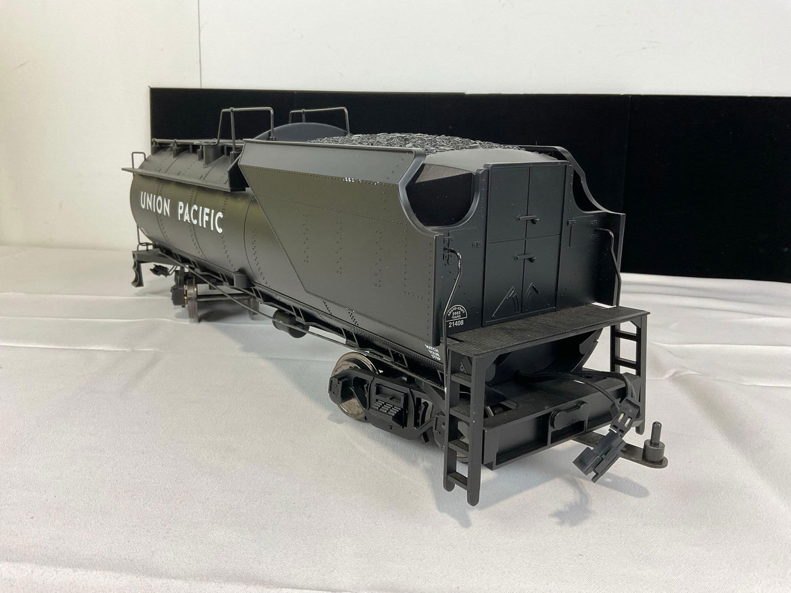 Aristo Craft Trains Vanderbilt Tender Coal Tender ART21408 Union Pacific #2897 G Scale in box - 5