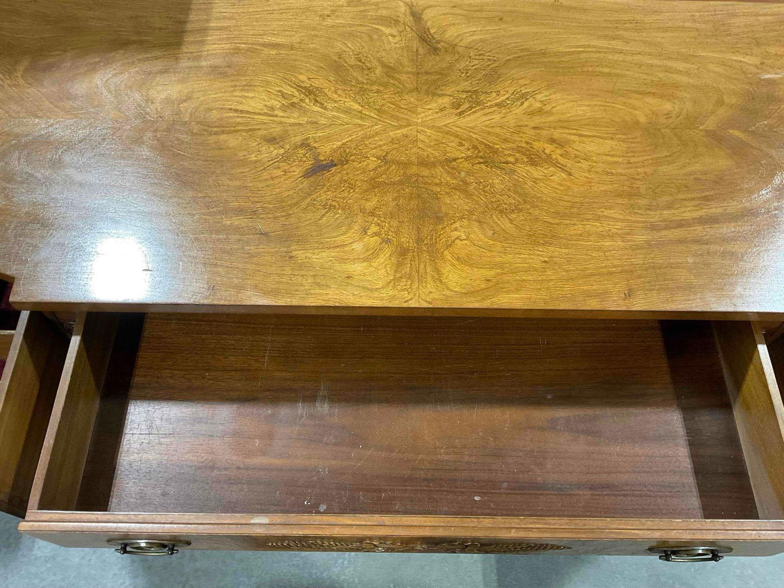 Gorgeous Vintage Batesville Cabinet Co. Brazilian Walnut Sideboard Buffet. Excellent Cond. - 5