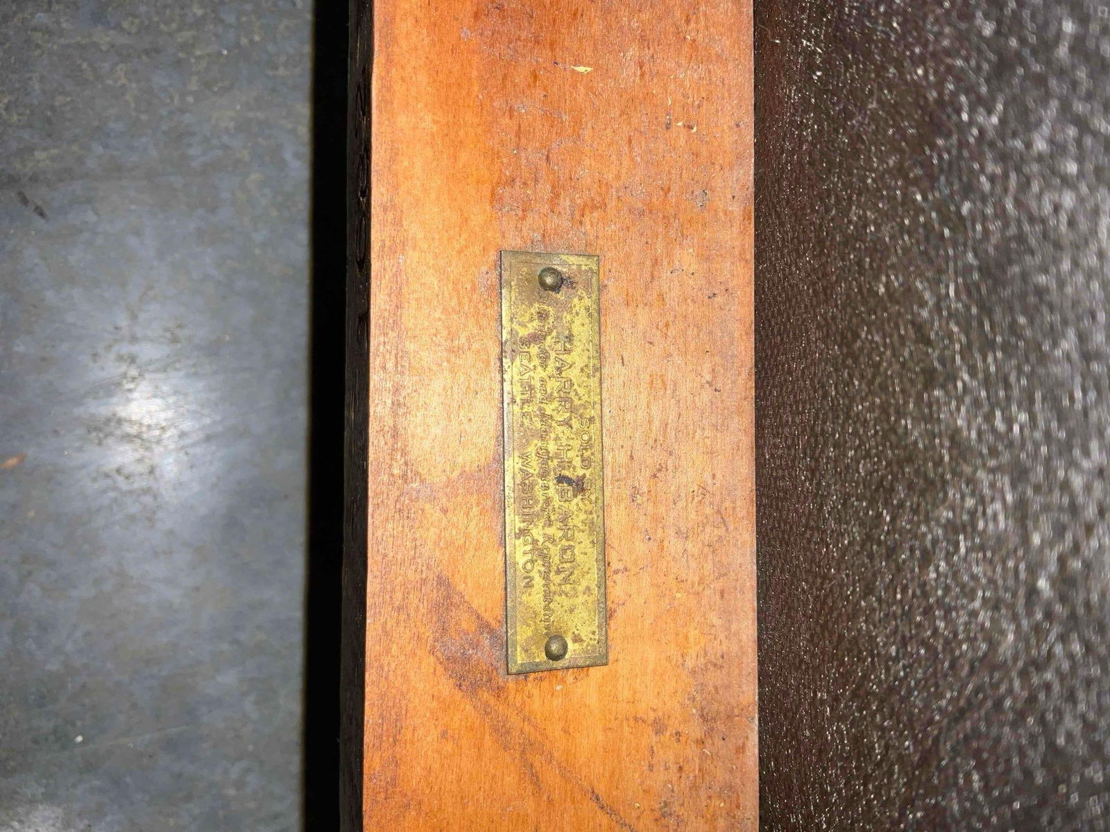 Stunning Brazilian Walnut Expandable Dining Table w/ 6 Chairs & 2 Leaves. Excellent Cond. - 10