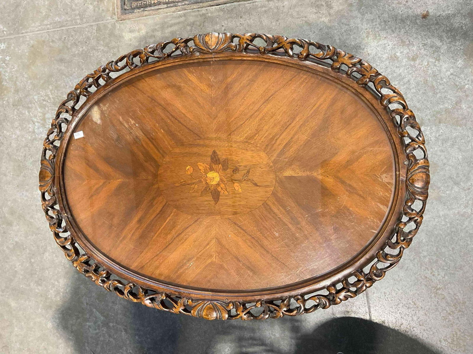 Antique Rock Hills Walnut? Wood Oval Side Table w/ Glass Top, Floral Border & Sweet Marquetry. - 2