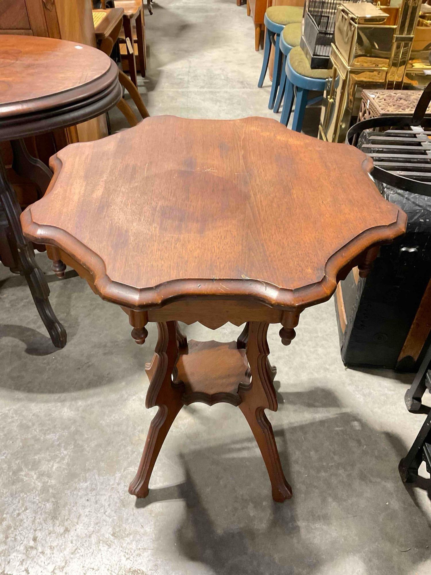 Charming Antique Eastlake? Mahogany Side Table w/ Intricately Contoured Rim & Legs. See pics. (1 of 6)