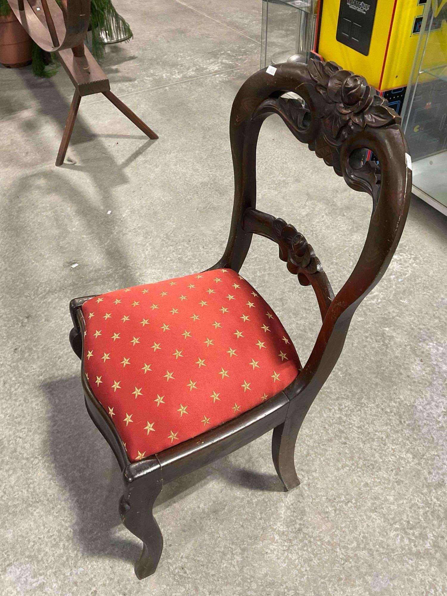 Lovely Antique Rosewood? Balloon Back Chair w/ Red & Gold Star Upholstery. Excellent Condition. - 3