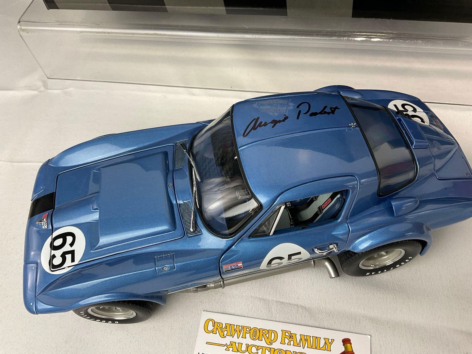 Racing Legends 1963 Corvette Grand Sport Coupe Signed by Augie Pabst, 1/18 Scale Diecast Car Model - 3