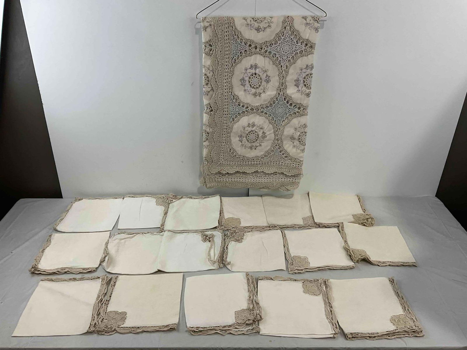 18 pcs Vintage Textiles, incl. 17x Linen Napkins & Lovely Hand Crocheted Table Cloth. See pics: 18 pcs Vintage Textiles, incl. 17x Linen Napkins & Lovely Hand Crocheted Table Cloth. Could be tatted? Unsure, definitely handmade. Minor staining indicative of age, otherwise in very good conditi