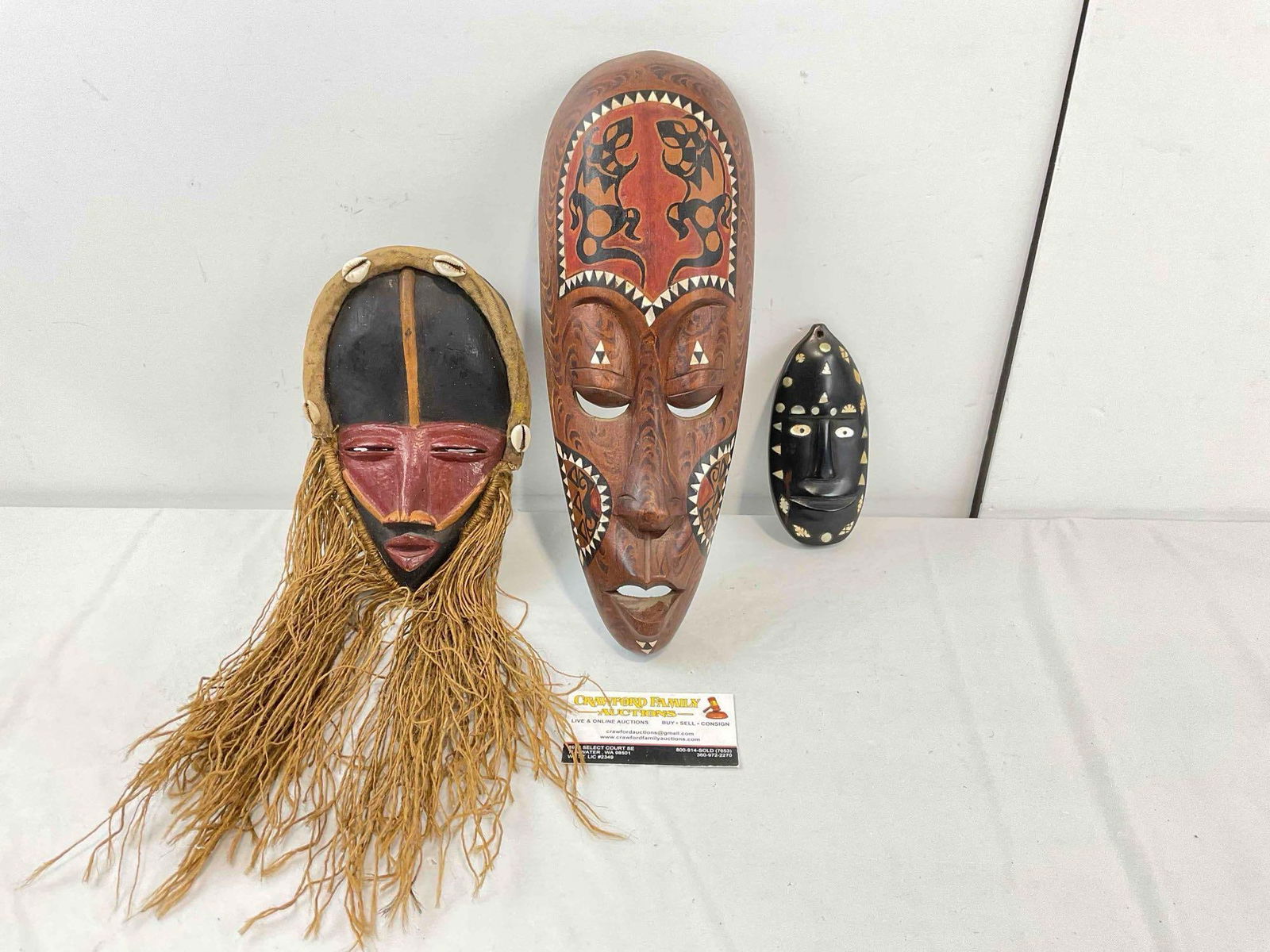 3 pcs Vintage Wooden Face Mask Wall Hanging Collection, incl. 1x Thai. Very Good Condition. (1 of 7)