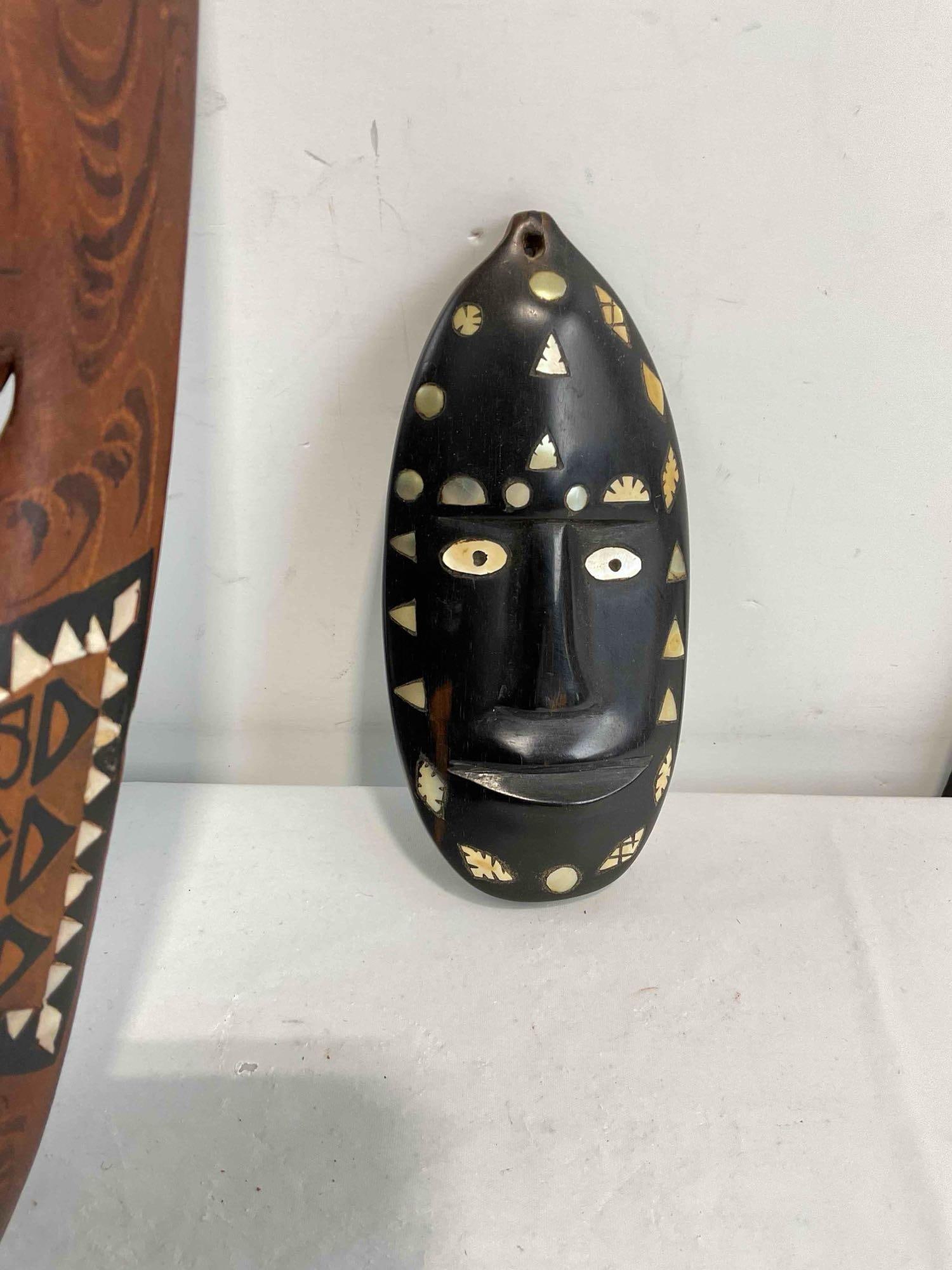 3 pcs Vintage Wooden Face Mask Wall Hanging Collection, incl. 1x Thai. Very Good Condition. - 6