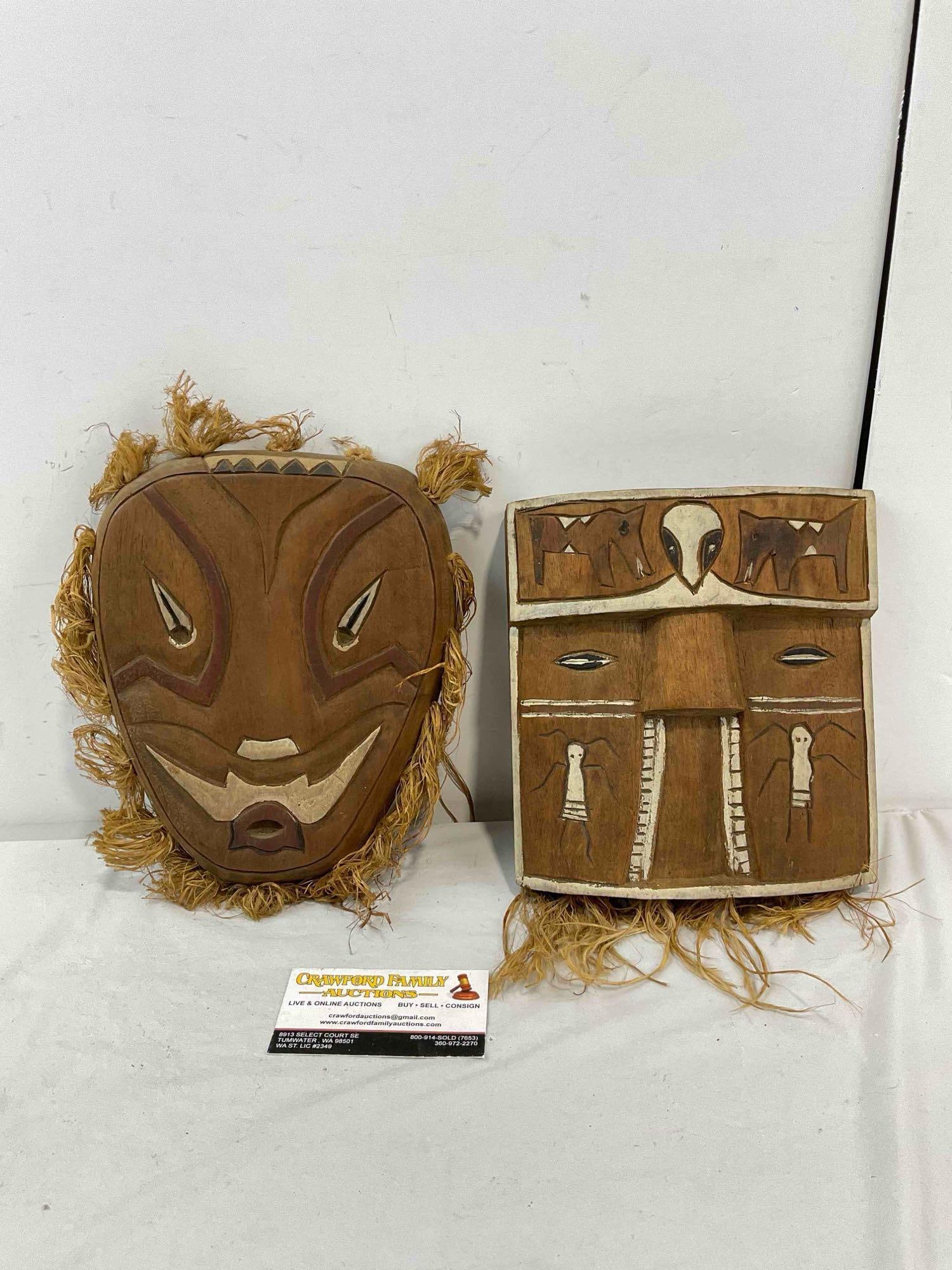 2 pcs Vintage Wooden Face Masks Carved in Taiwan by Aborigine Natives. Very Good Condition.: 2 pcs Vintage Wooden Face Masks Carved in Taiwan by Aborigine Natives. Very Good Condition. Minor odor, minor wear indicative of age, condition is otherwise very good. Measures 7" x 2" x 8" Dm-5360