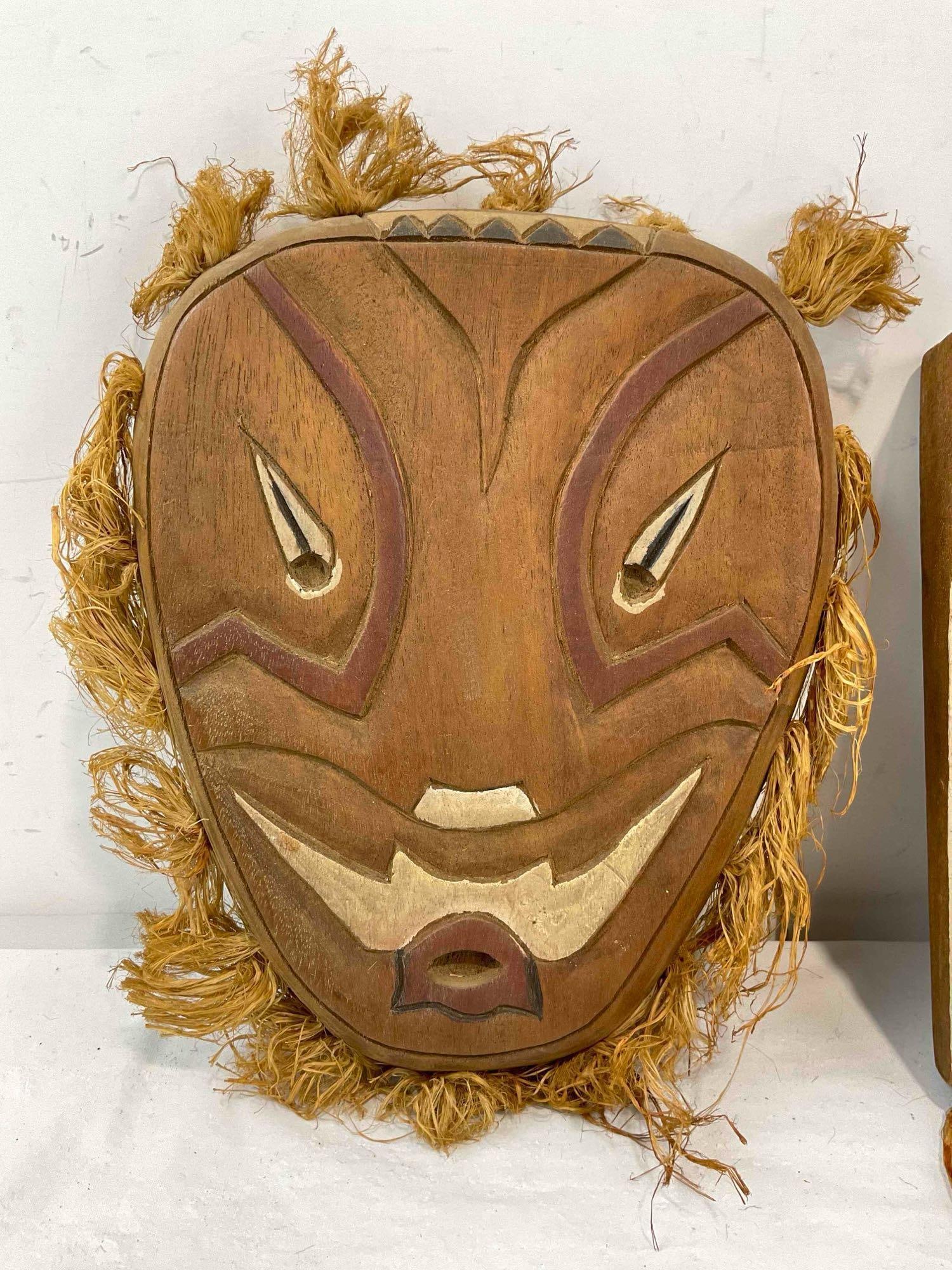 2 pcs Vintage Wooden Face Masks Carved in Taiwan by Aborigine Natives. Very Good Condition. - 4