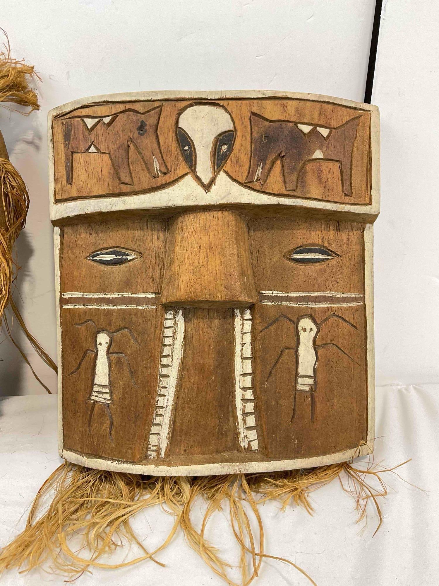 2 pcs Vintage Wooden Face Masks Carved in Taiwan by Aborigine Natives. Very Good Condition. - 5