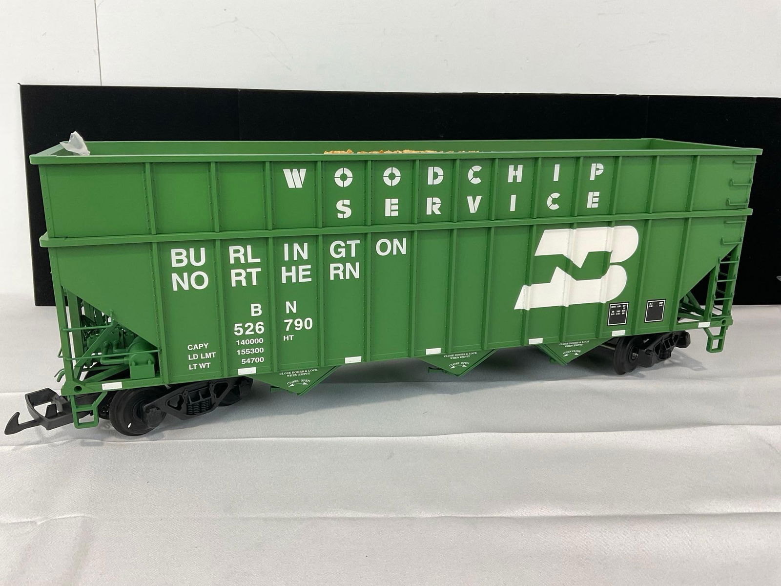 G Scale Model Train Burlington Northern Woodchip Car #R14089 USA Trains, in box - 6