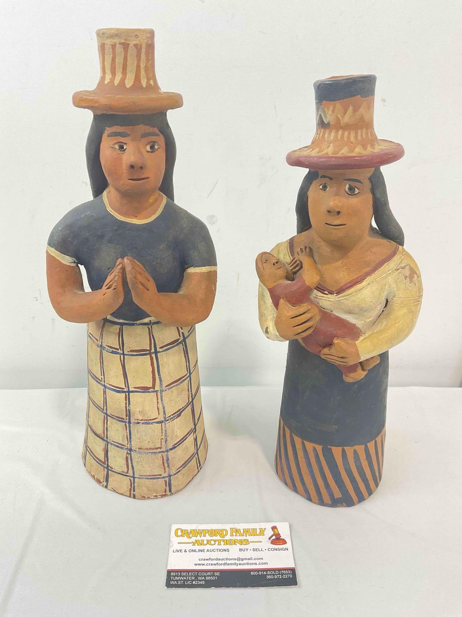 2 pcs Vintage Handmade Folk Art Mexican Clay Ceramic Statuettes of Women. Very Good Cond. (1 of 5)