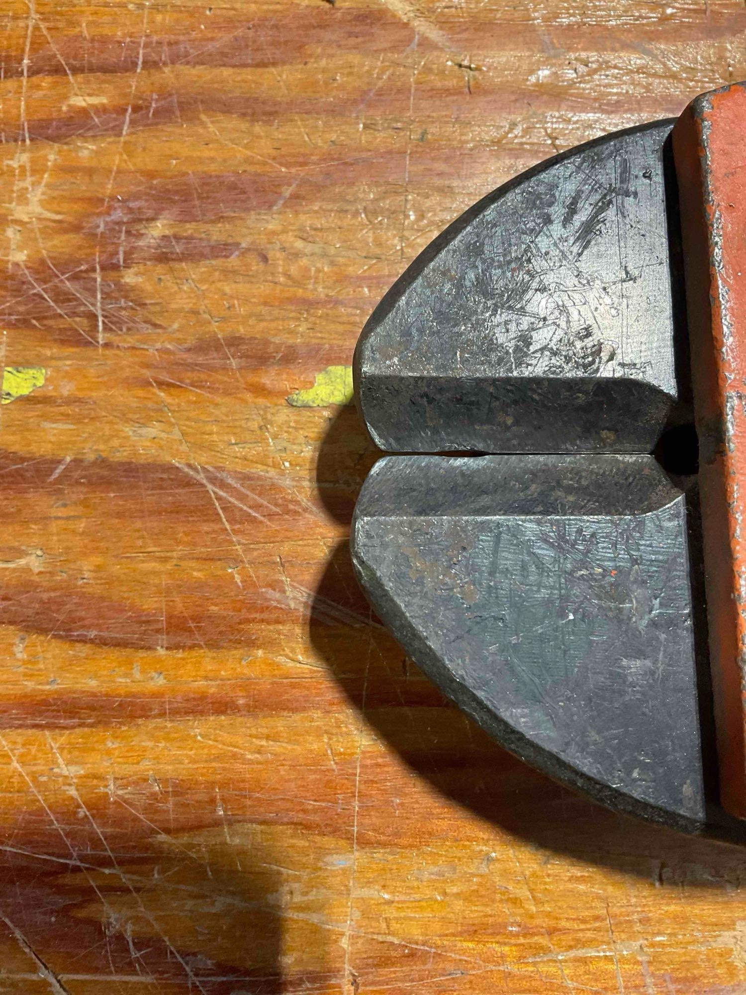 2x Pair of Bolt Cutters 1x Vintage HKP No.2 And 1x Modern Pittsburgh Brand 36" - 10