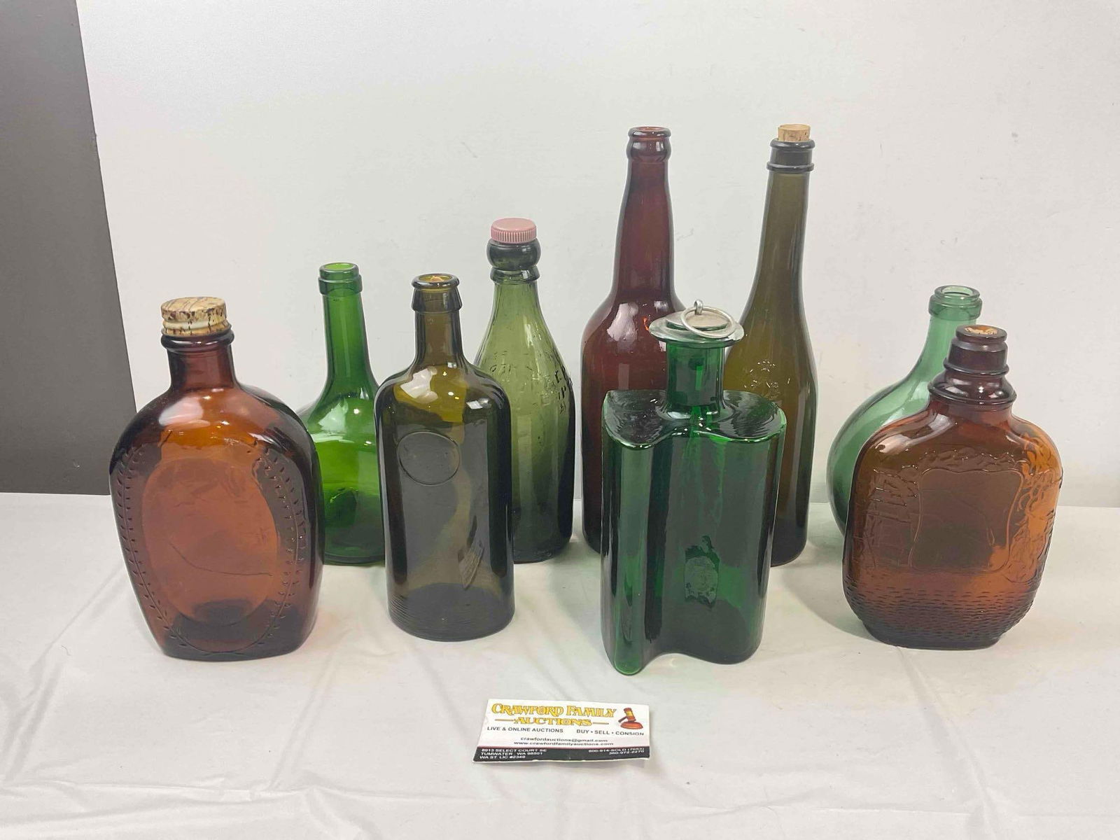 9 pcs Vintage Glass Bottle Collection, incl. Fletcher & Holt, St. Peter's Brewery. Excellent Cond. (1 of 11)