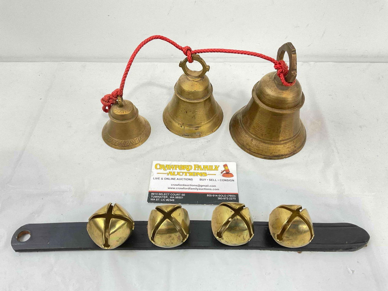 2 pcs Vintage Brass Bells, incl. Trio of Bells & Belled Leather Collar. Very Good Condition. See: 2 pcs Vintage Brass Bells, incl. Trio of Bells & Belled Leather Collar. Very Good Condition. Larger Measures 13" x 2" x 2" DM-5360