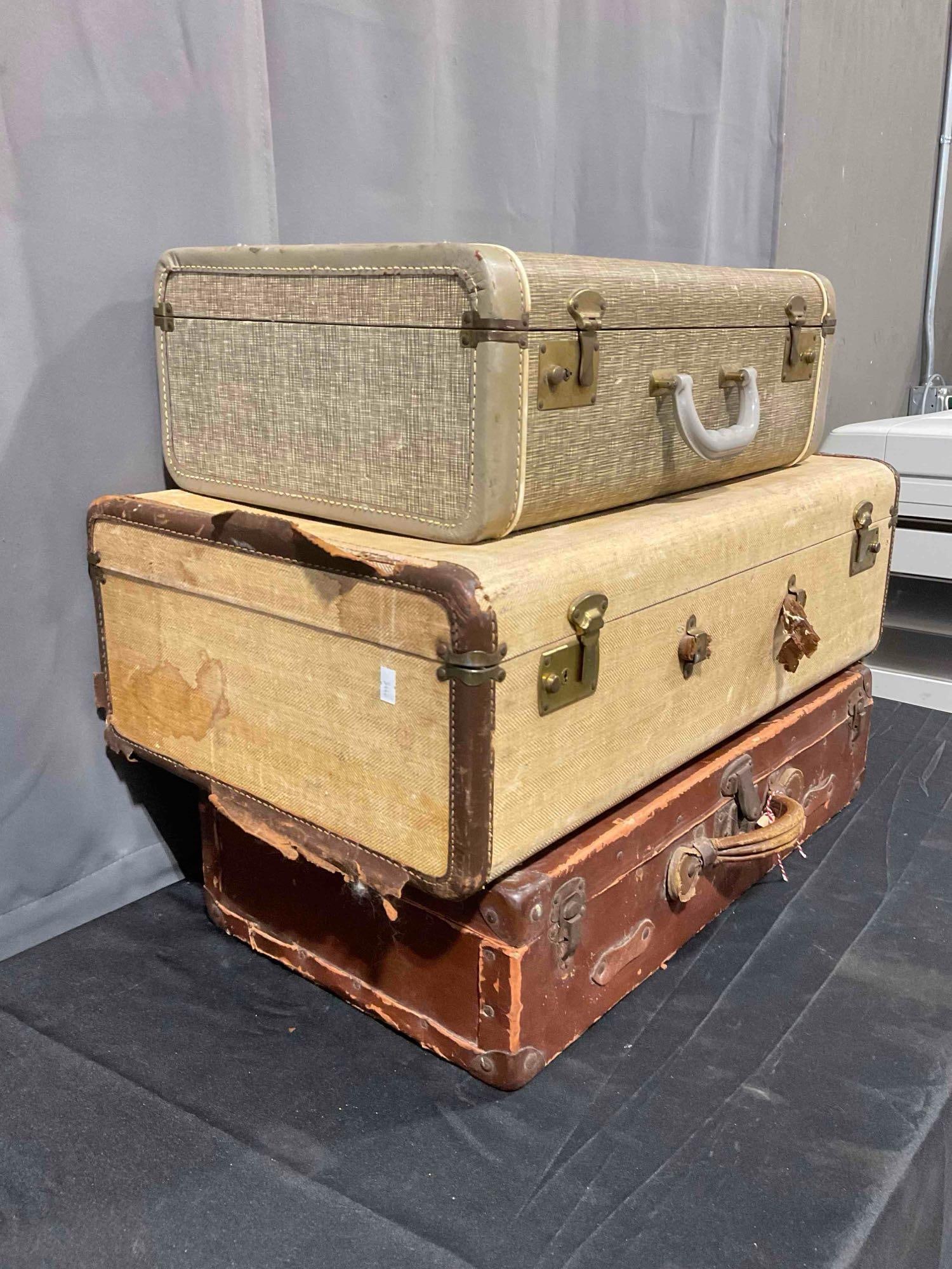 3 pcs Vintage Suitcases, incl. Beige, Gray & Brown. Good Condition. See pics. - 3