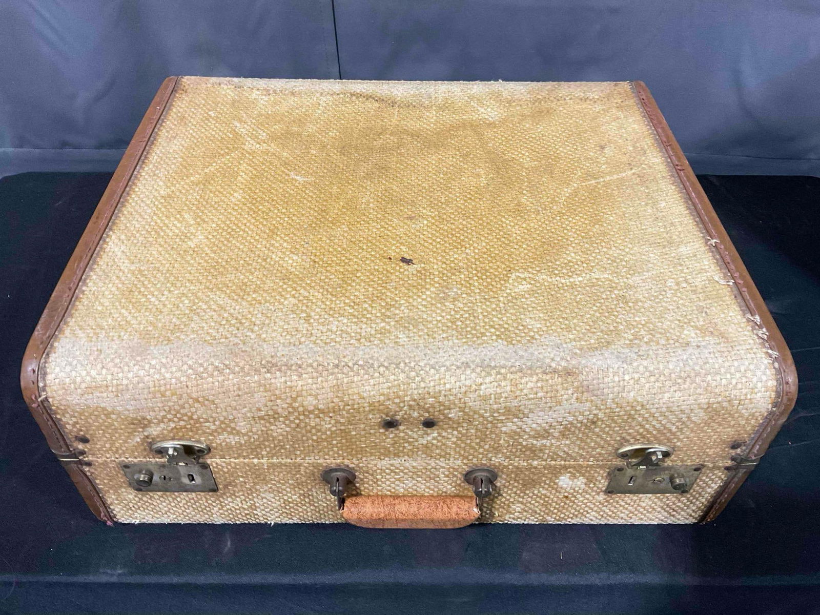 2 pcs Vintage Suitcases, 1x Brown Striped & 1x Woven Yellow w/ Lovely Brown Fabric Interior. - 6