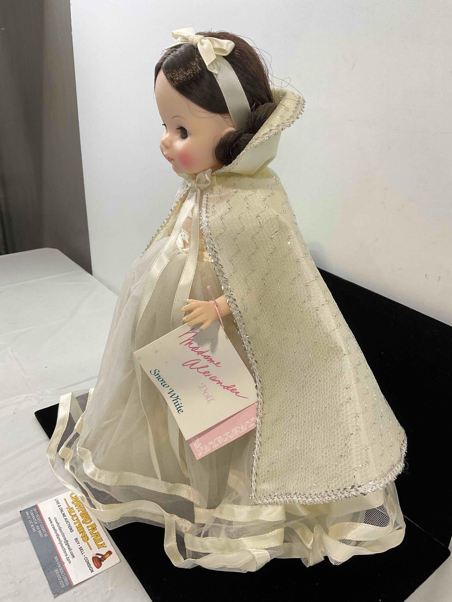 Vintage Madame Alexander Plastic Snow White Doll w/ Stand & Tag. Very Good Condition. - 2