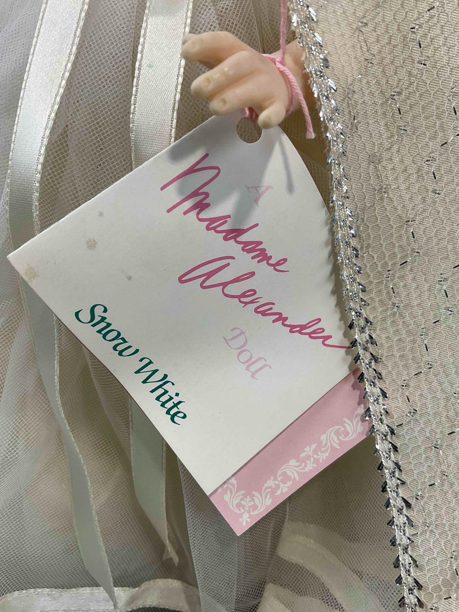 Vintage Madame Alexander Plastic Snow White Doll w/ Stand & Tag. Very Good Condition. - 5