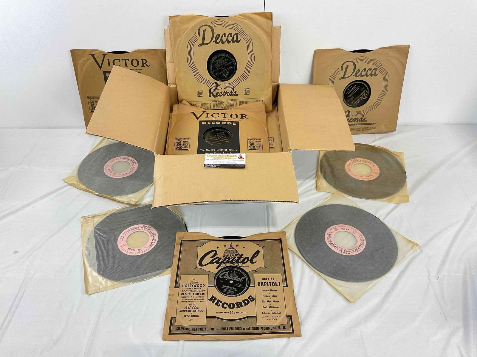 30+ pcs Vintage Vinyl Record Music Album Collection, incl. Victor, Seeburg Library & More! See pi...: 30+ pcs Vintage Vinyl Record Music Album Collection, incl. Victor, Seeburg Library & More! Minor wear indicative of age, not all sleeves have been checked, condition as is. Fits in box measuring