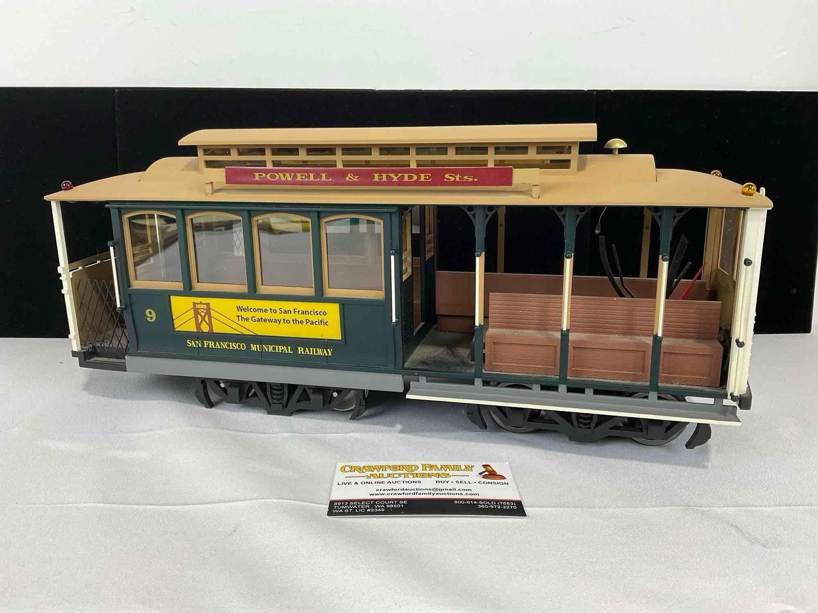Model Cable Car, G Scale, San Francisco Municipal Railway, Powell & Hyde w/Motor, 9h x 20w x 9d i...: Appears to be in good shape. The piece measures approx 9h x 20w x 9d inches. See pics. E-5560 