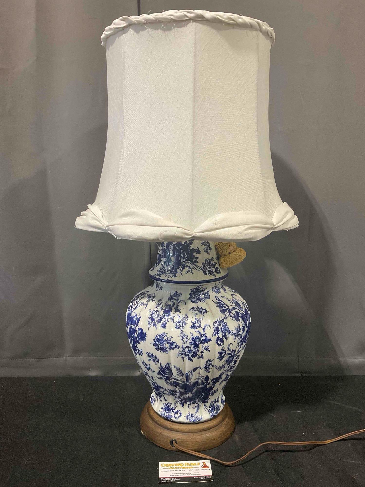 Vintage Blue & White Ceramic Urn Lamp w/ Cream Cloth Shade. Tested, Works. Excellent Cond. - 5