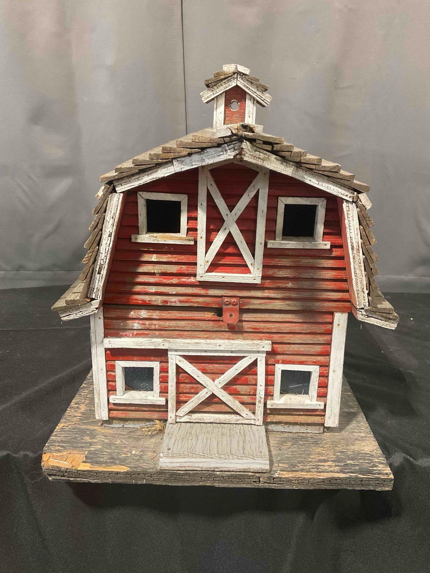 Vintage Handmade Red Painted Wooden Barn Dollhouse. Good Condition. See pics.: Vintage Handmade Red Painted Wooden Barn Dollhouse. Good Condition. Wear indicative of age, needs some TLC, has lost pieces of wood and needs a cleaning, condition is otherwise good. Measures 15" x