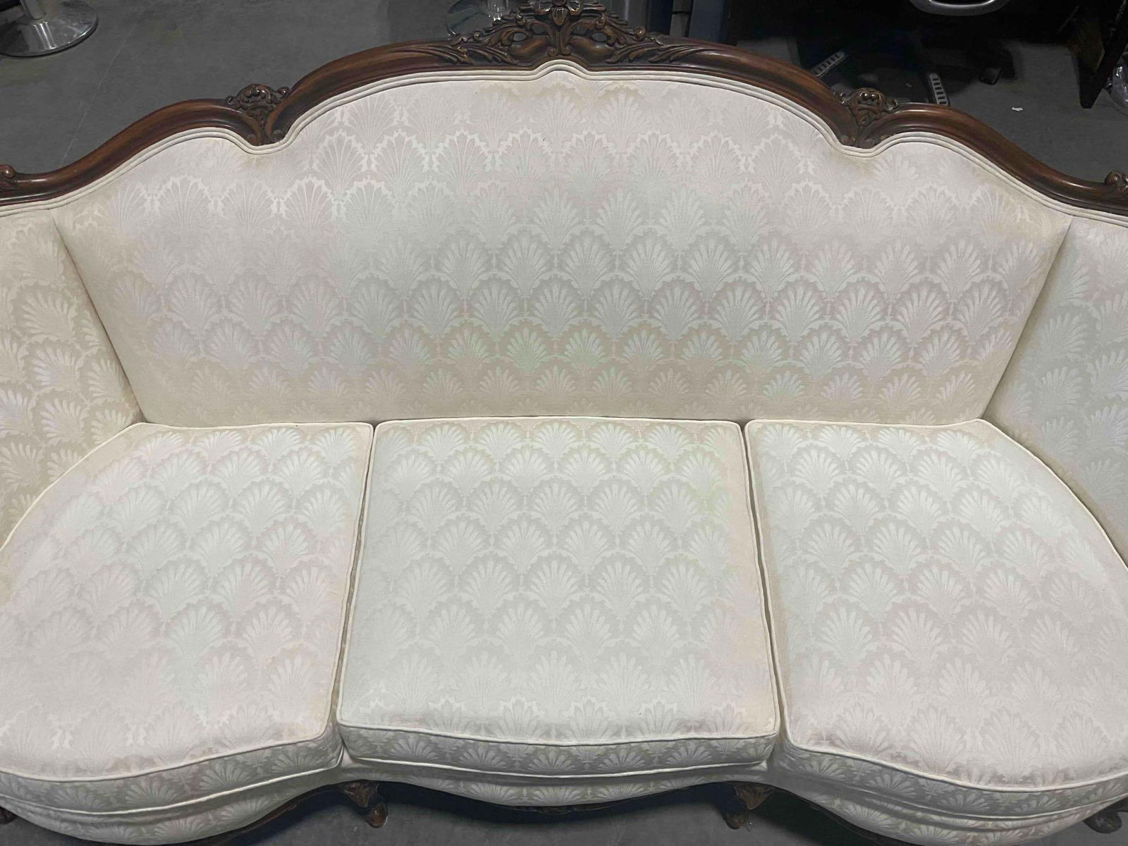 Vintage/ Antique Louis XV Style 3-Seat Couch w/ Beautiful Ivory Scalloped Fabric. Excellent Cond. - 4