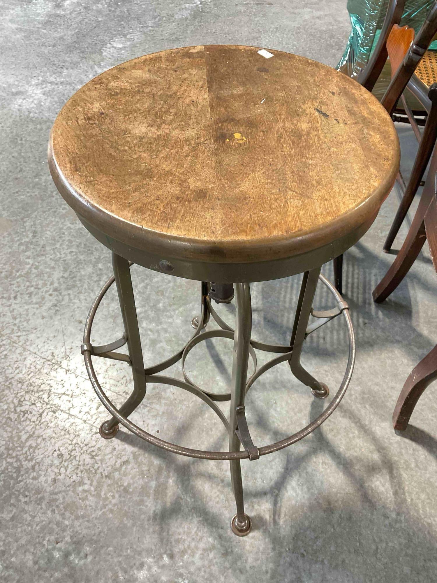 Vintage Toledo Metal Furniture Co. Industrial Oak & Steel Adjustable Swivel Stool. See pics. - 2