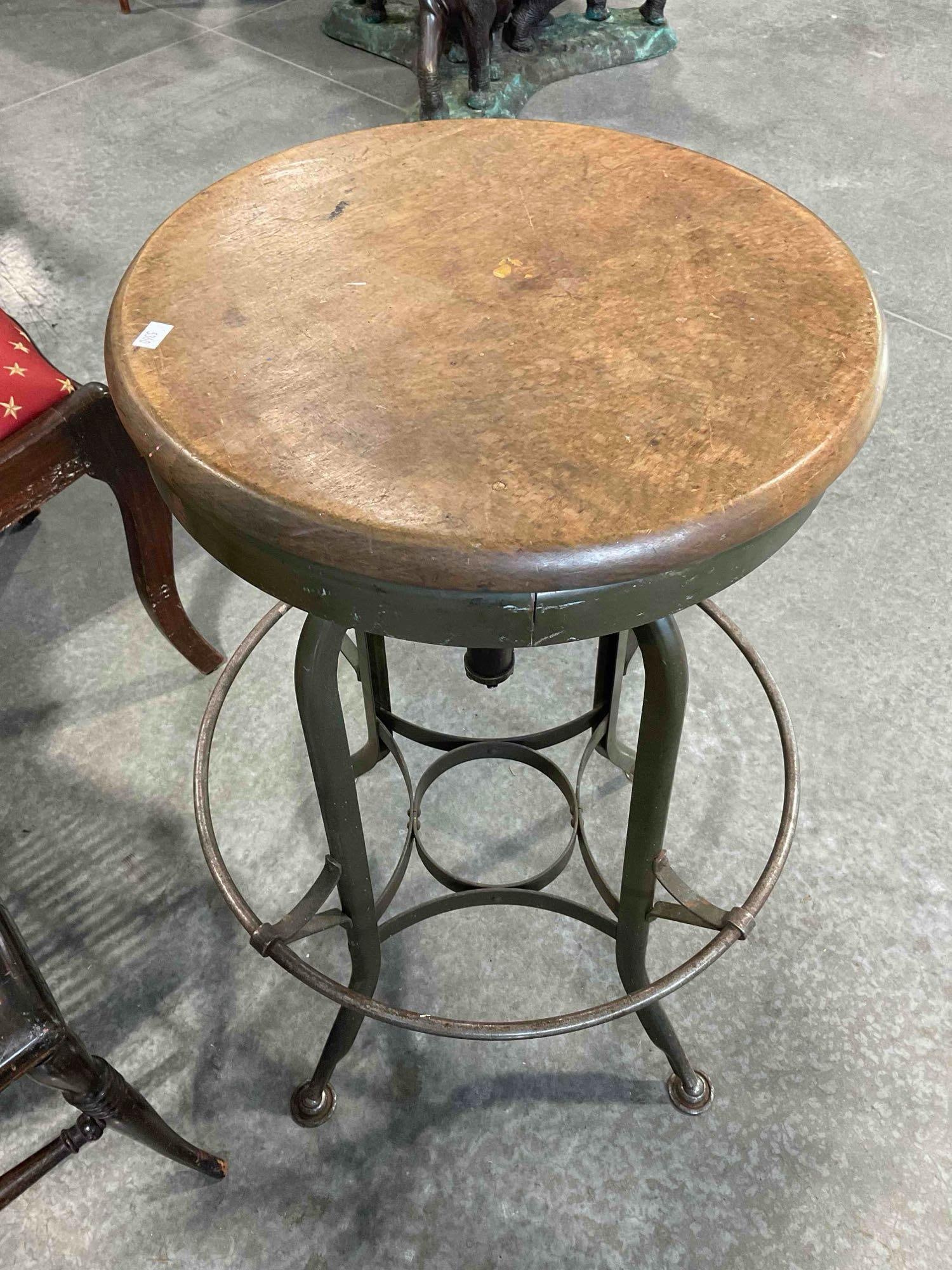 Vintage Toledo Metal Furniture Co. Industrial Oak & Steel Adjustable Swivel Stool. See pics. - 3
