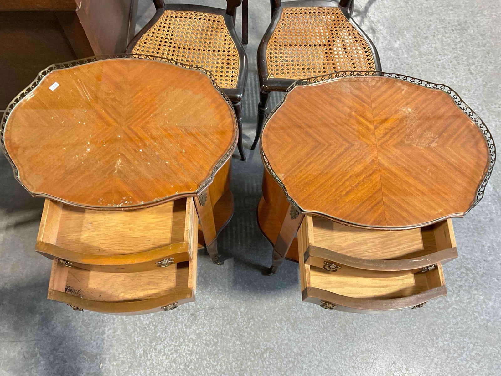 Pair of Vintage French Style Maple 2-Tier Bedside Tables w/ Glass Tops & Brass Accents. - 6
