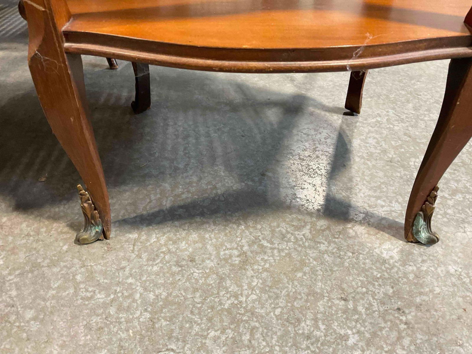 Pair of Vintage French Style Maple 2-Tier Bedside Tables w/ Glass Tops & Brass Accents. - 9