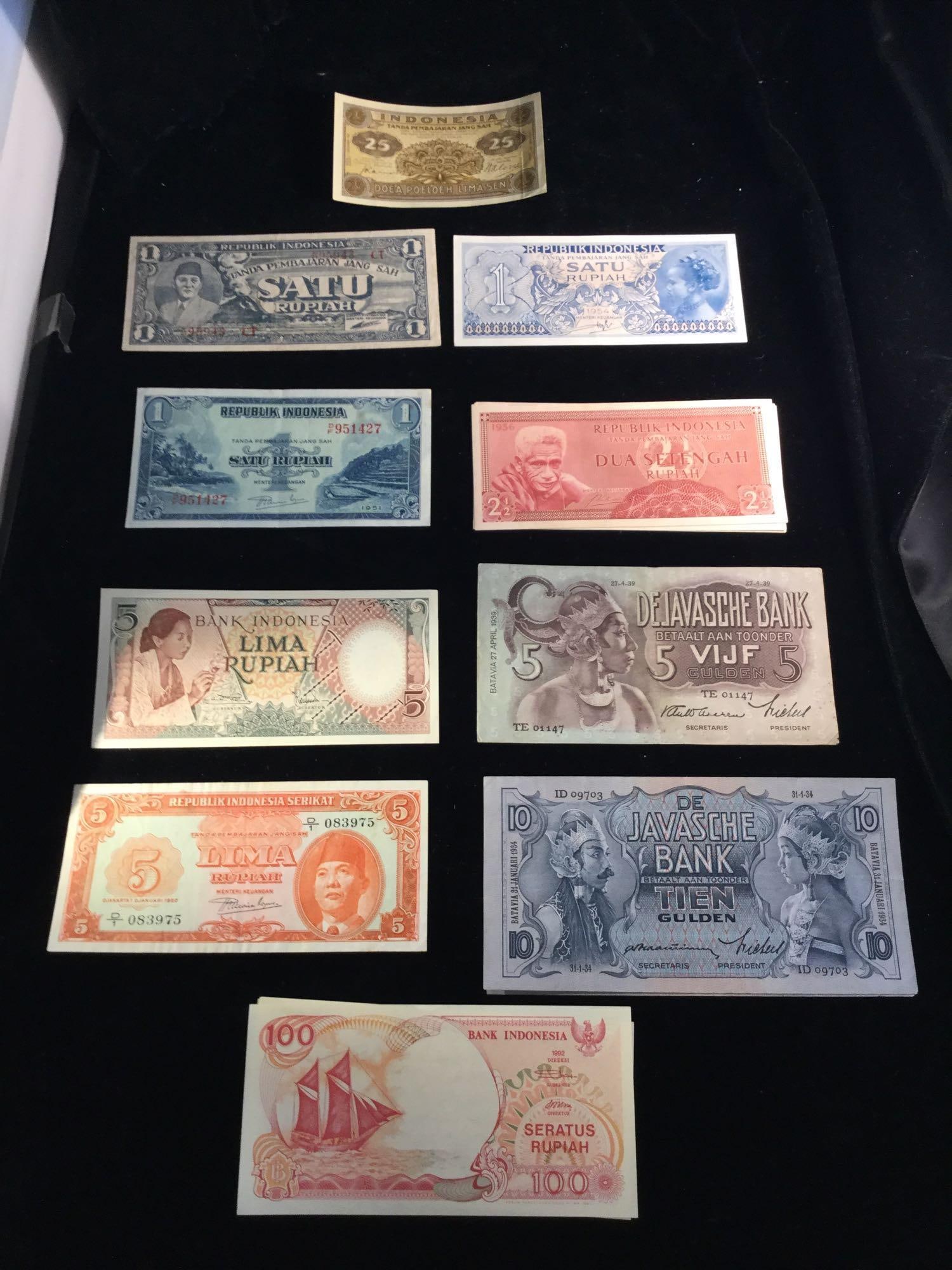 Set of 17 Uncirculated Indonesian bank notes from the 1930s, 1950s, and the 1980s: Set of 17 Uncirculated Indonesian bank notes from the 1930s, 1950s, and the 1980s 
