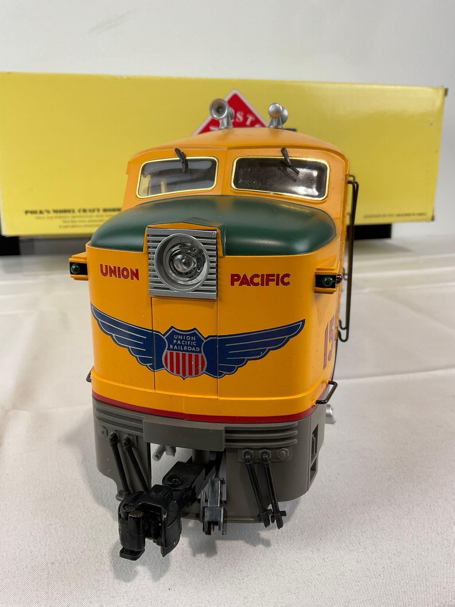 Aristo Craft Diesel Locomotive ALCO FA-1 ART-22005C UP/Union Pacific, #1509A, 9h x 25w x 8d in - 3