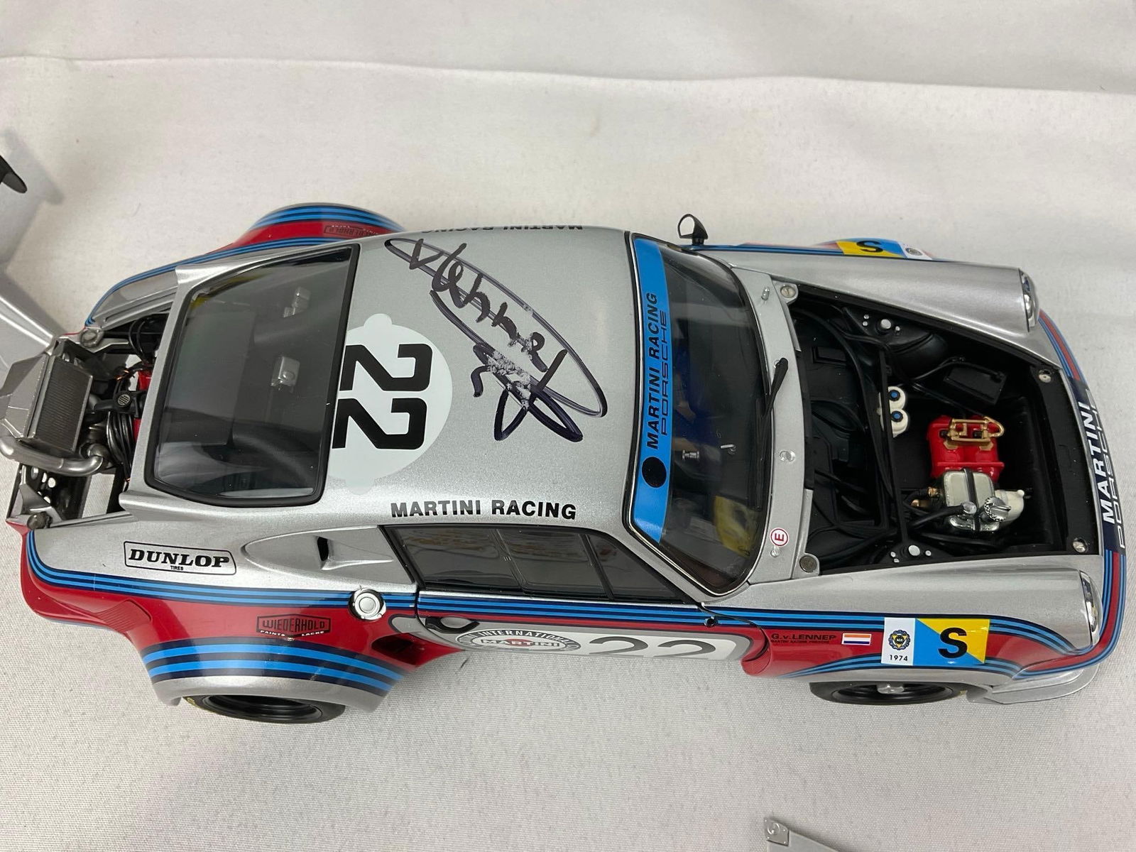 Porsche 1974 Porsche 911 Carrera Le Mans 24H Signed by Gijs Van Lennep 1/18 Scale Diecast Car Model - 6
