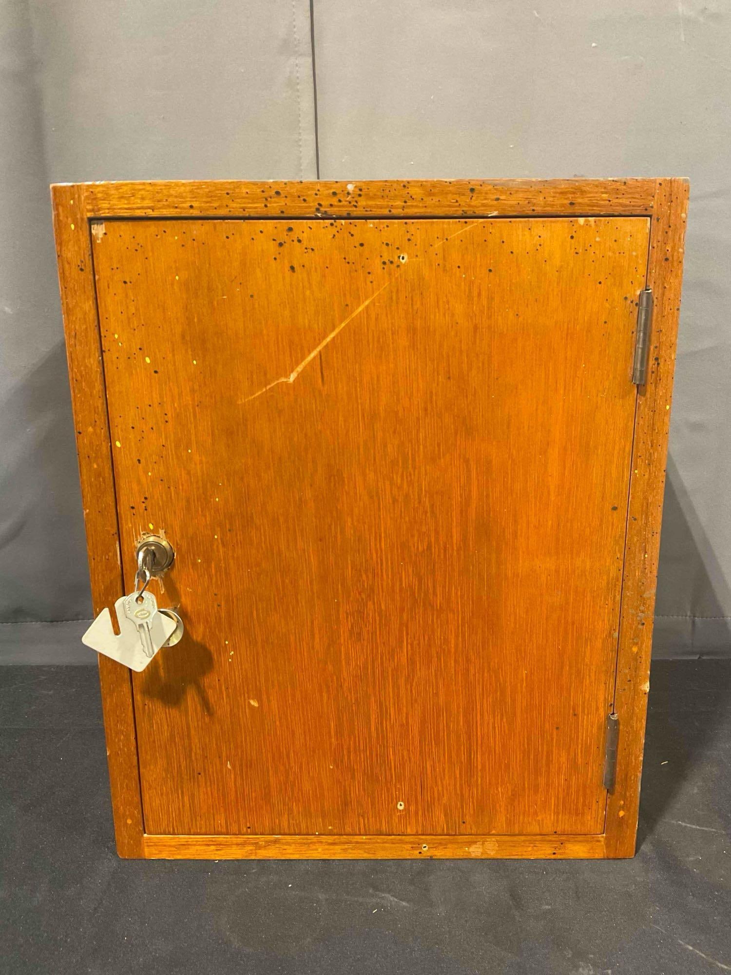 Vintage Home Workshop Made Wooden Box w/ Lock, Keys & 2 Shelves. Good Condition. See pics. (1 of 7)