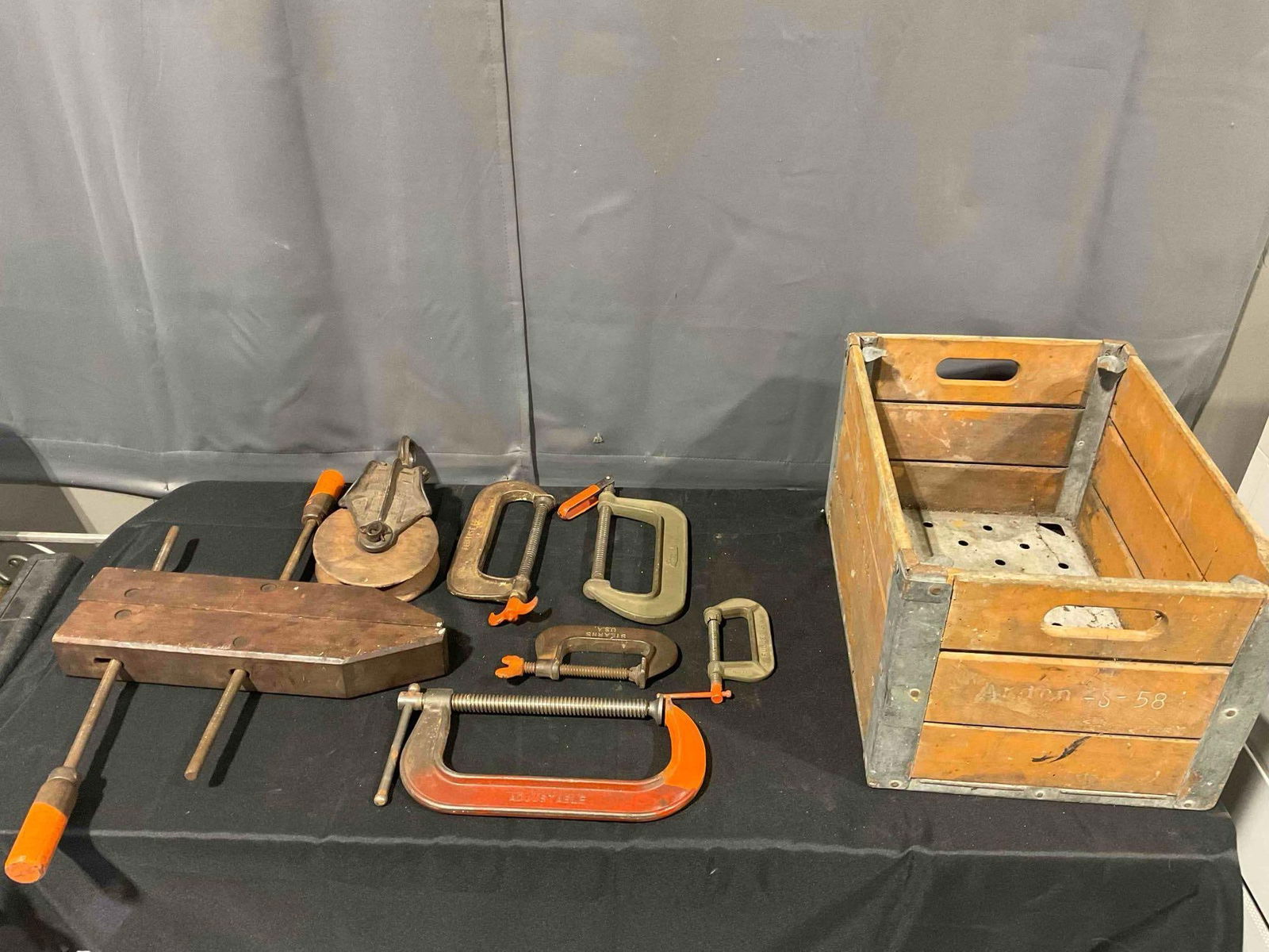 7 pcs Vintage Tools incl. Clamps & Pulley in Vintage Arden Wooden Box. Very Good Condition. (1 of 9)