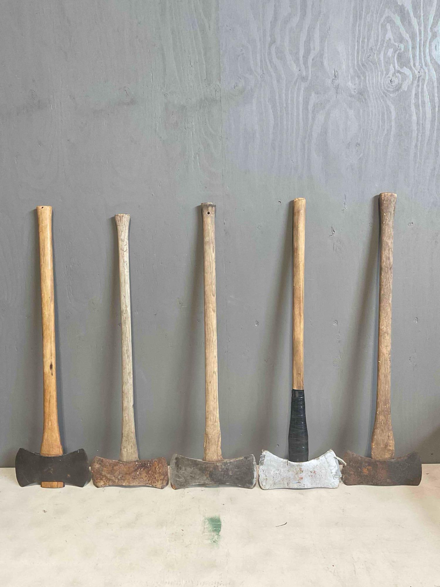 5 pcs Vintage Double-Bit Axes, incl. 1x Swedish 3 1/2 Lb & 4x Unmarked. Good Condition. See pics.: *No in-house shipping, due to size and weight* 5 pcs Vintage Double-Bit Axes, incl. 1x Swedish 3 1/2 Lb & 4x Unmarked. Good Condition. Have wear indicative of age and use, condition is