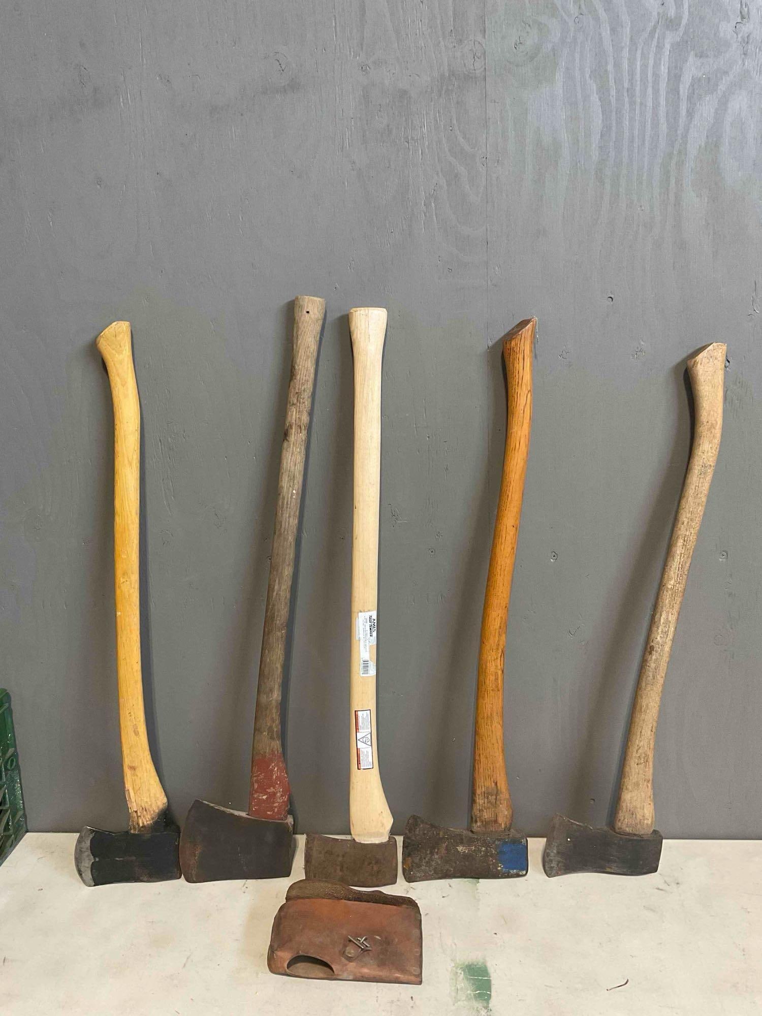 5 pcs Vintage Wood Cutting Axes, incl. 2x Collins & Ames True Temper, Plus Leather Axe Sheath. (1 of 15)