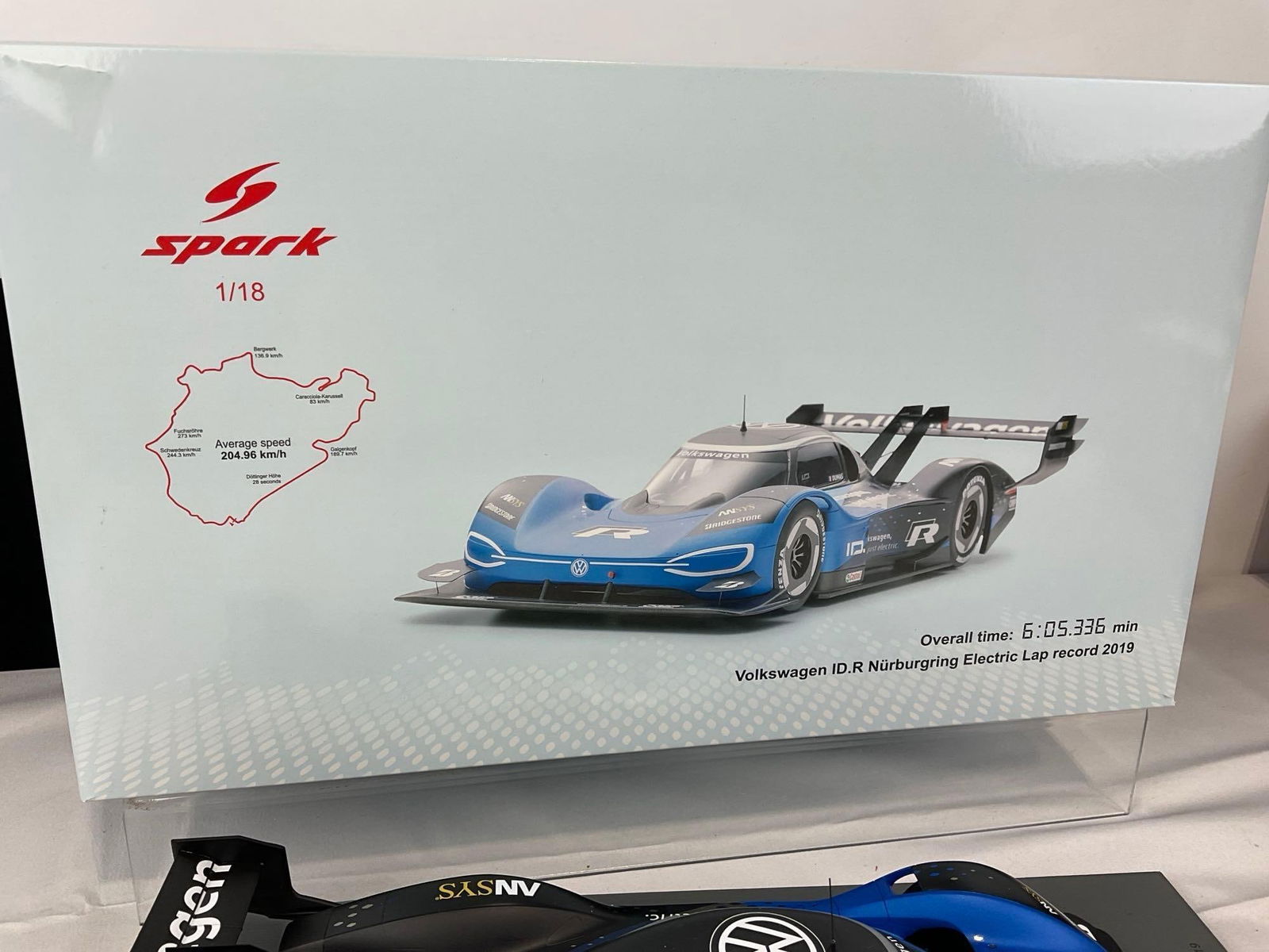Spark 1:18 Scale Model Diecast Car, Volkswagen IDR Nurburgring Electric Lap Record 2019 - 3