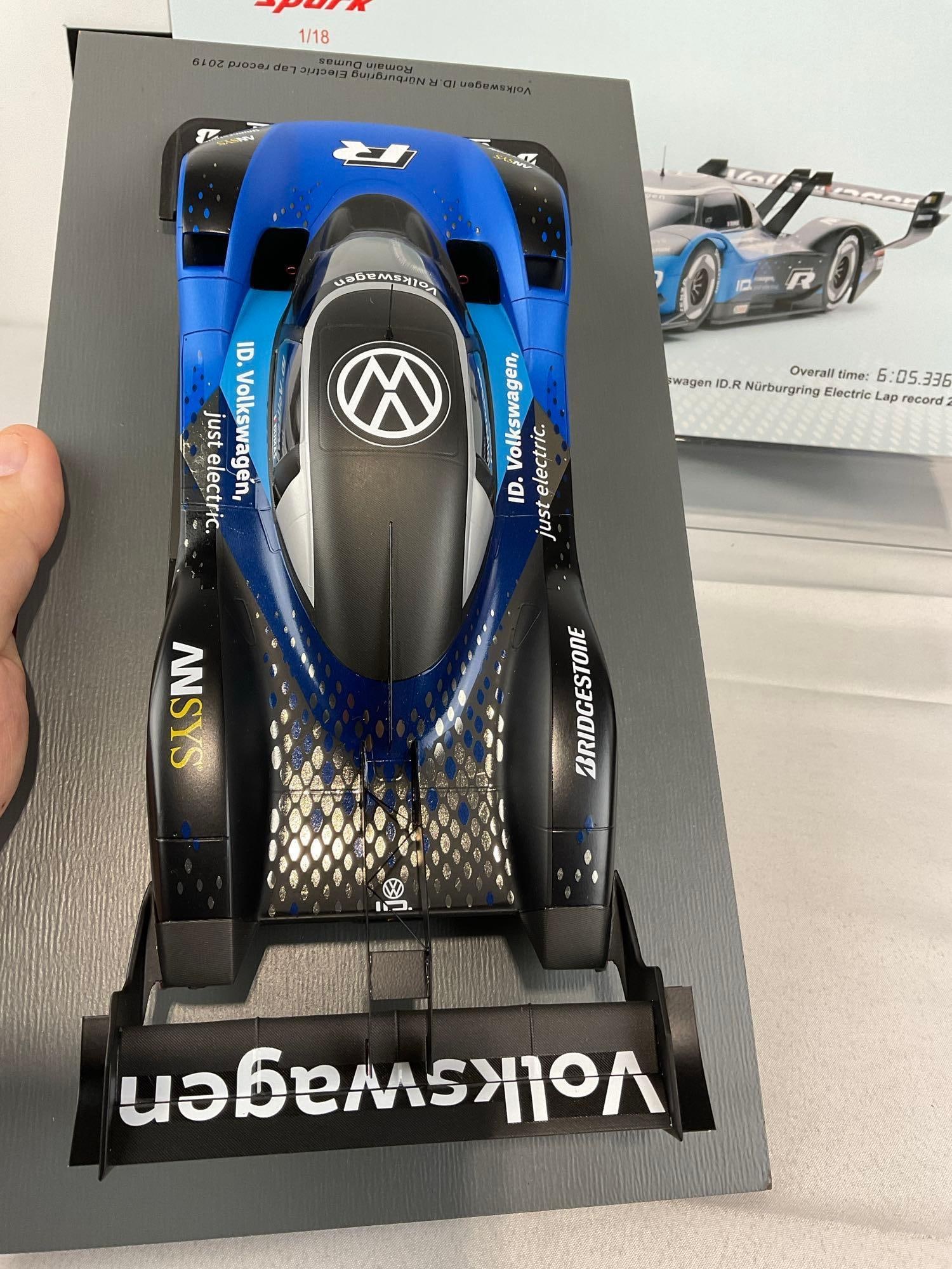 Spark 1:18 Scale Model Diecast Car, Volkswagen IDR Nurburgring Electric Lap Record 2019 - 6