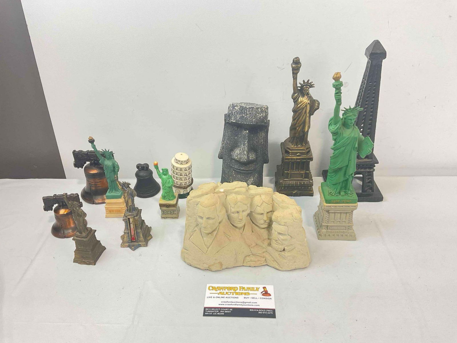 13 pcs Vintage Souvenir Collection, incl. Statue of Liberty, Mt. Rushmore, Eiffel Tower & More!: 13 pcs Vintage Souvenir Collection, incl. Statue of Liberty, Mt. Rushmore, Eiffel Tower & More! Mix of metal, composite and ceramic. Minor wear, otherwise in Very Good Condition. Measures 12" x