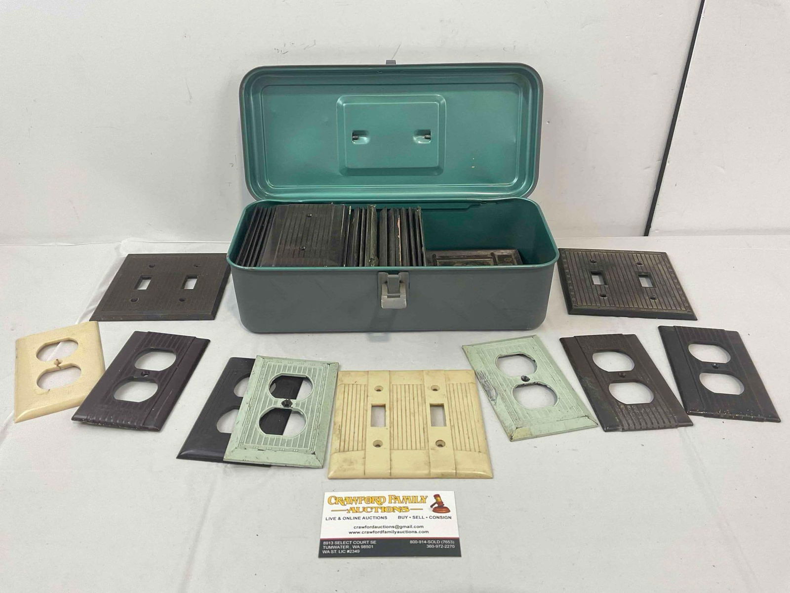 30+ pcs Vintage Bakelite? Electrical Wall Plates, incl. Sierra. Very Good Condition. See pics.: 30+ pcs Vintage Bakelite? Electrical Wall Plates, incl. Sierra. Very Good Condition. Some have been painted, condition is otherwise very good. Fits in box measuring 12" x 5" x 5" DM-5360 