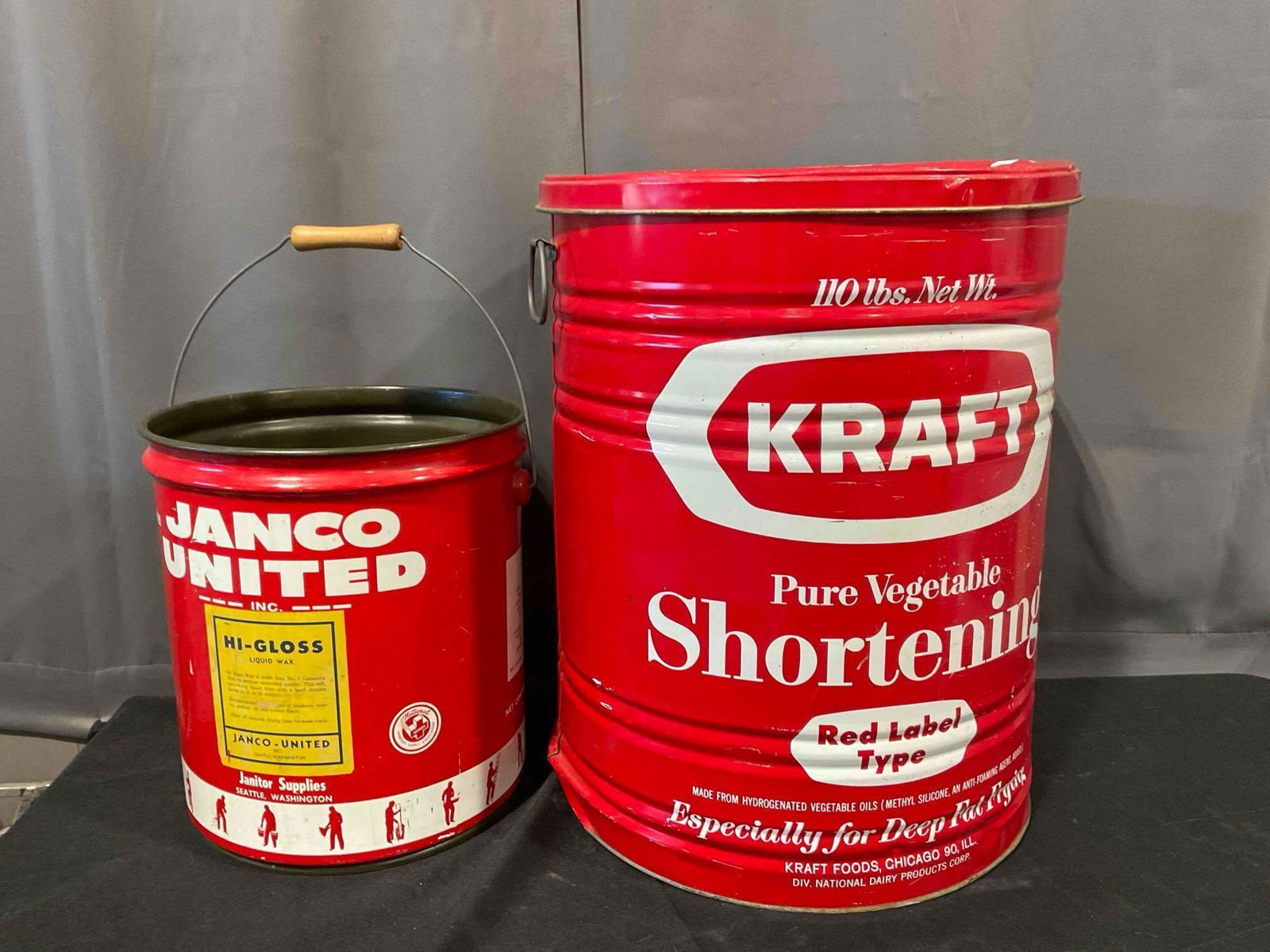 2 pcs Vintage Red Metal Cans, incl. Kraft Shortening & Janco United Janitor Supplies. See pics.: 2 pcs Vintage Red Metal Cans, incl. Kraft Shortening & Janco United Janitor Supplies. Pieces have wear indicative of age, only one has lid, condition is otherwise good. Larger measures 17" x 17"