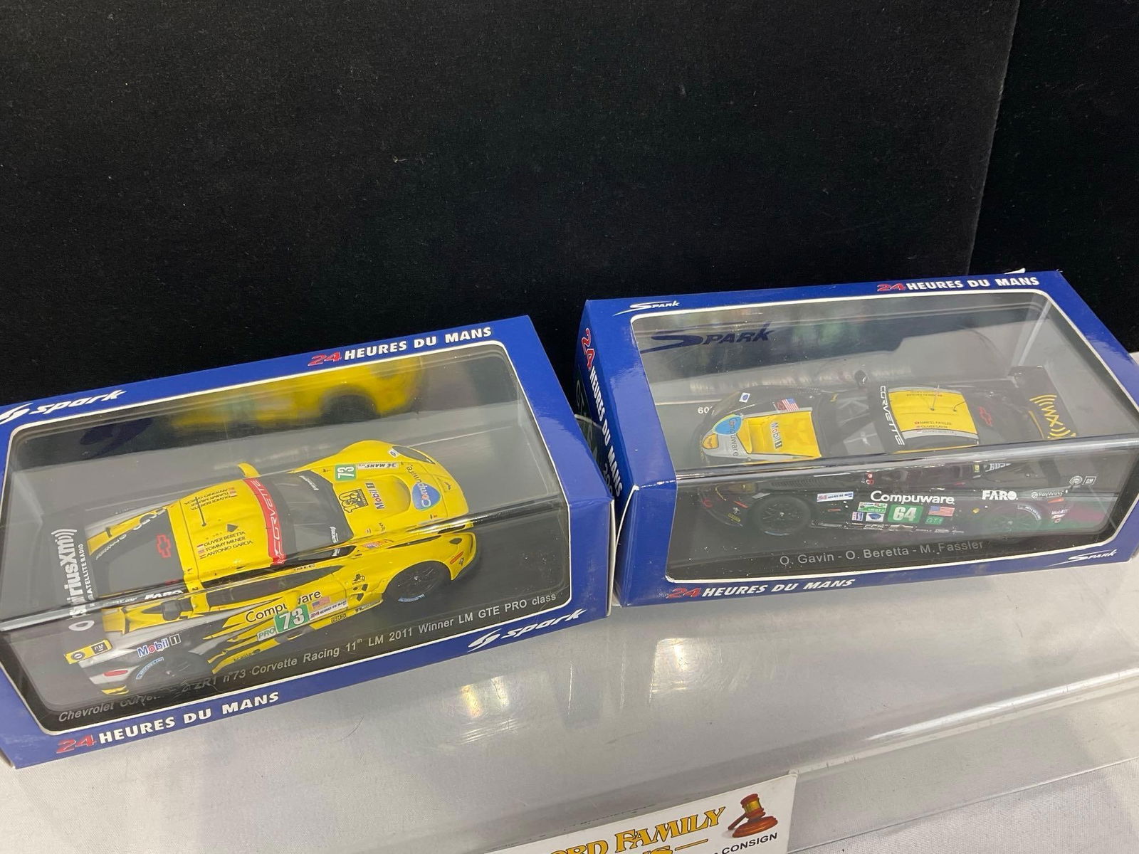 2 Spark 1/43 Diecast Car Models, Chevy Corvette 2009 C6R & 2011 C6 ZR1, Le Mans - 2