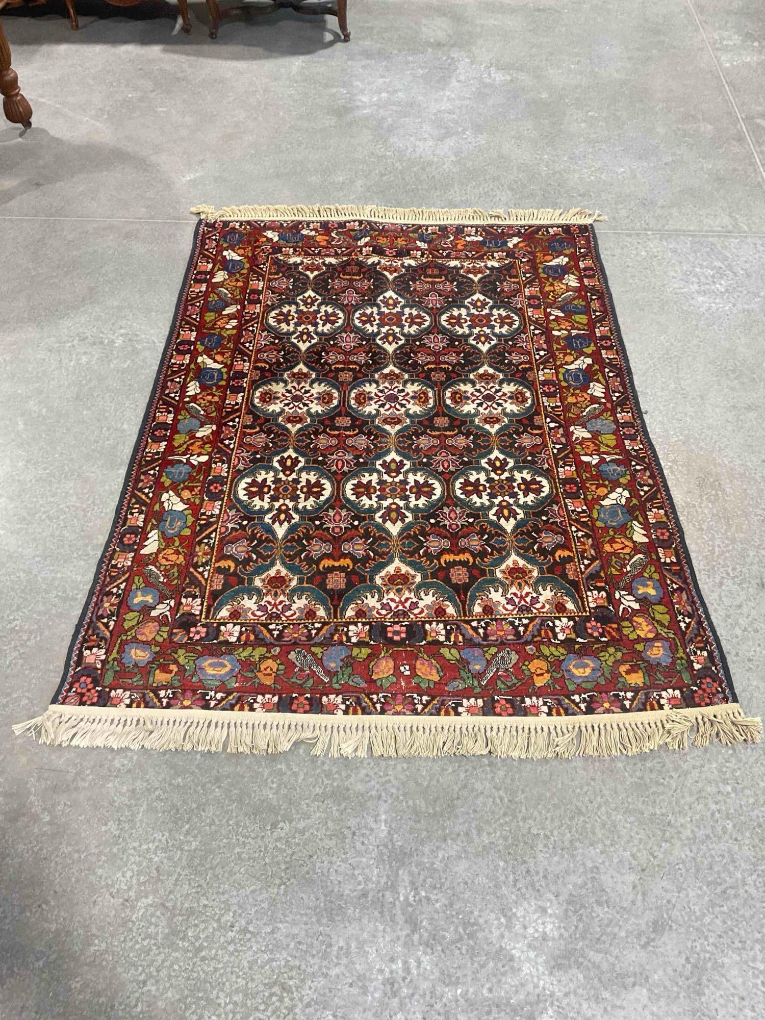 Vintage Persian Bakhtiari Hand Knotted Wool Tapestry Rug w/ Flowers & Birds. Very Good Cond.: Vintage Persian Bakhtiari Hand Knotted Wool Tapestry Rug w/ Flowers & Birds. Absolutely beautiful piece. Very Good Condition. Minor wear and tear, some sun fading, condition is otherwise very good